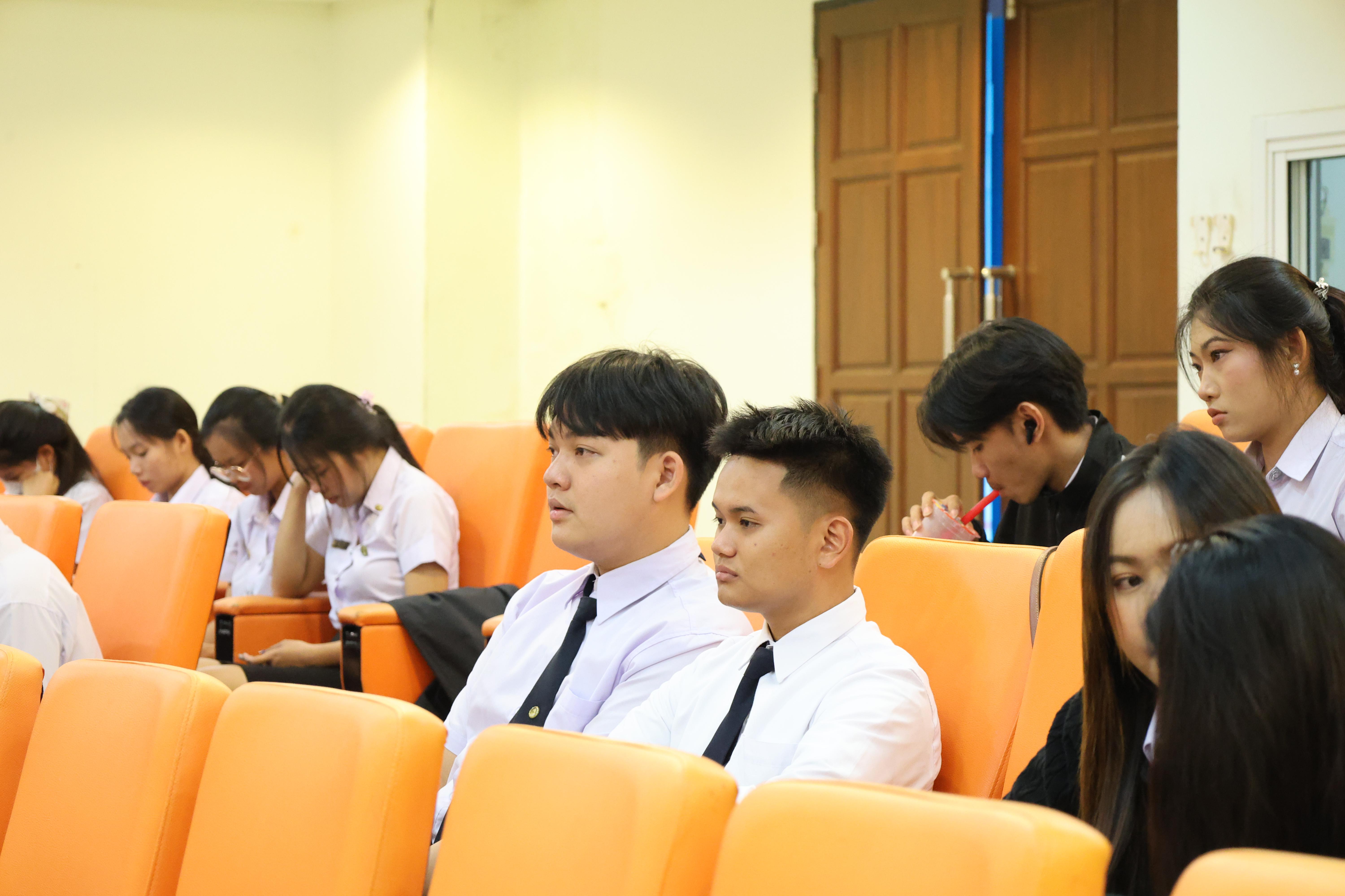 4. กิจกรรมอบรมคุณธรรมจริยธรรมสำหรับครูสังคมศึกษา