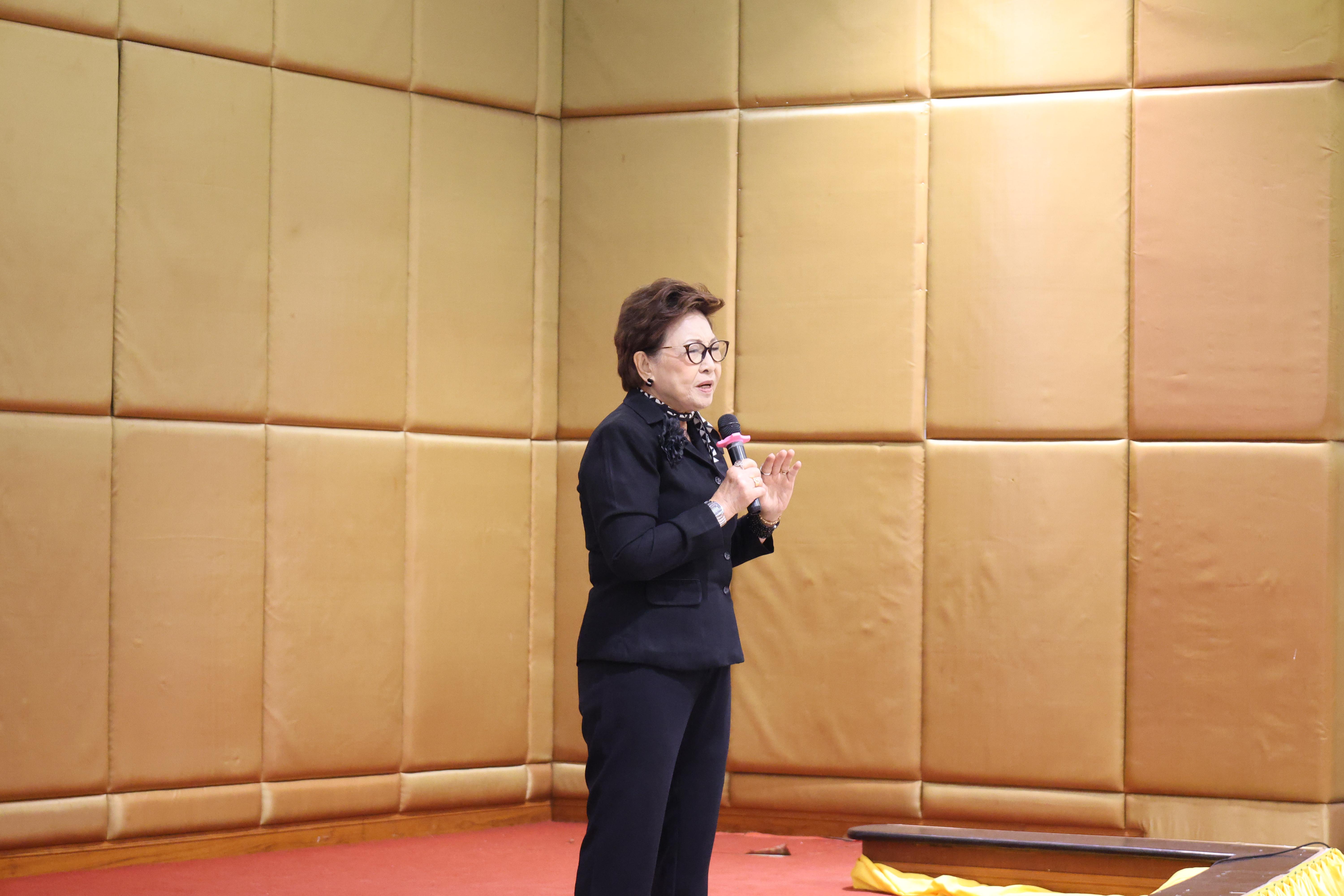 14. กิจกรรมอบรมคุณธรรมจริยธรรมสำหรับครูสังคมศึกษา