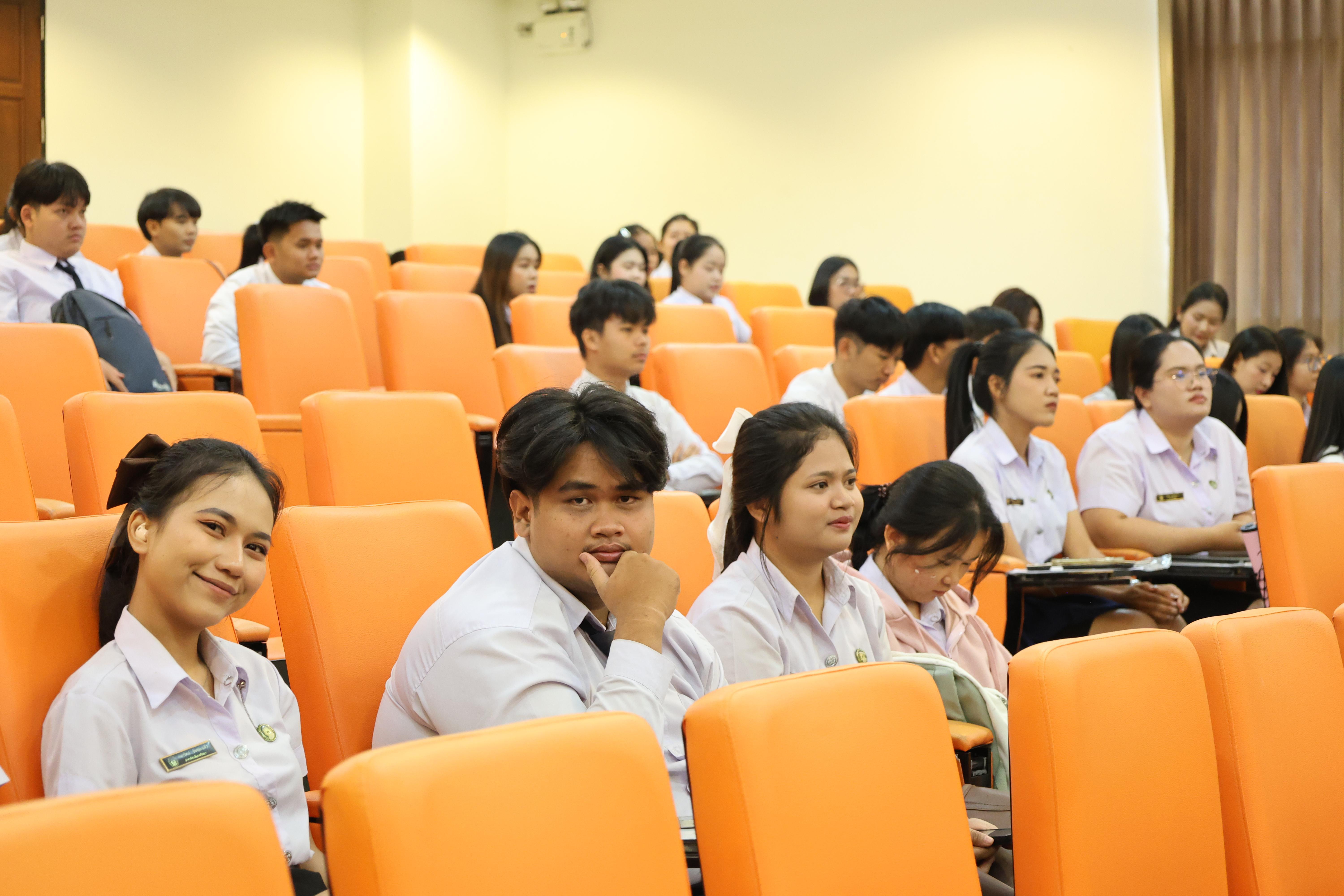 31. กิจกรรมอบรมคุณธรรมจริยธรรมสำหรับครูสังคมศึกษา