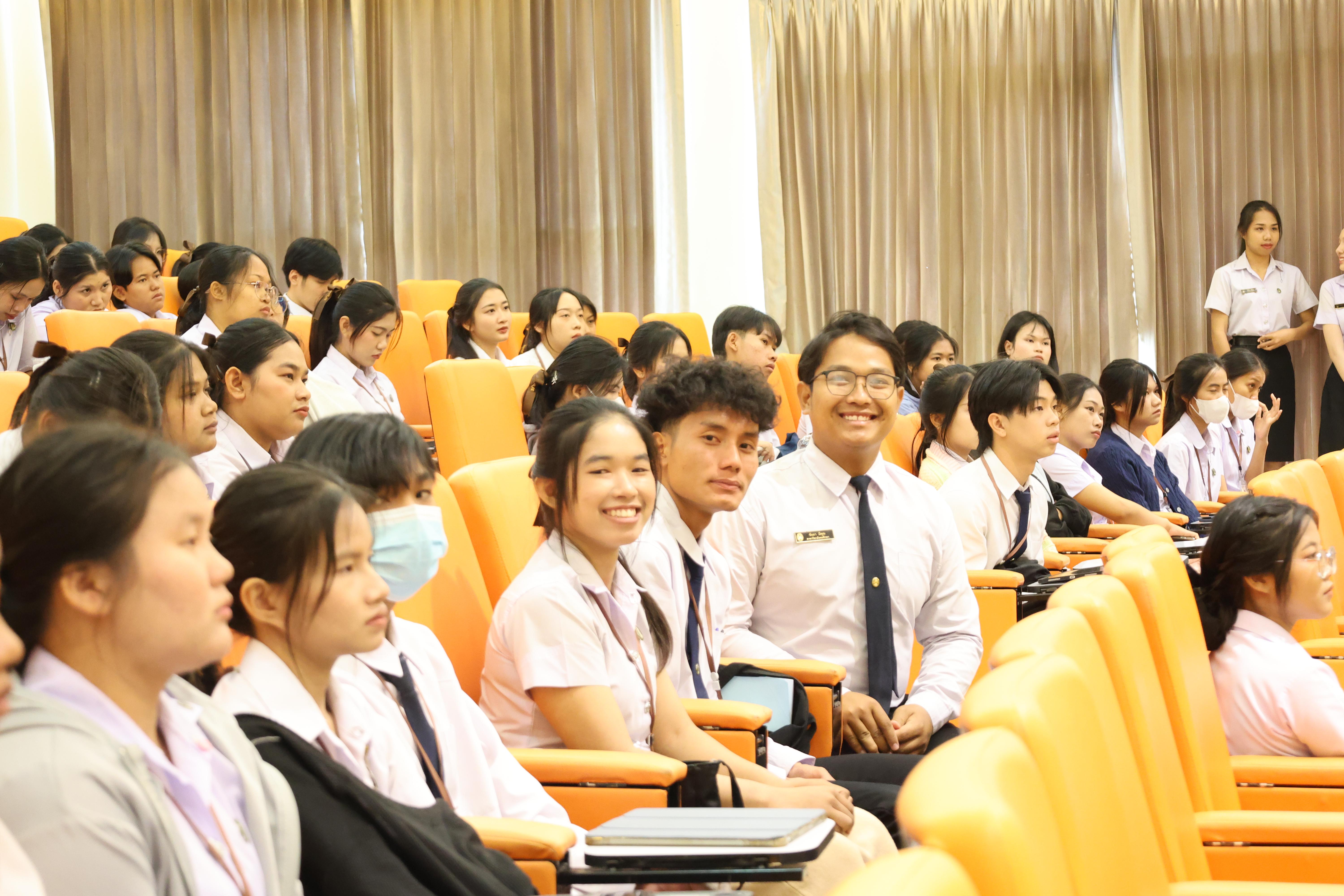 37. กิจกรรมอบรมคุณธรรมจริยธรรมสำหรับครูสังคมศึกษา