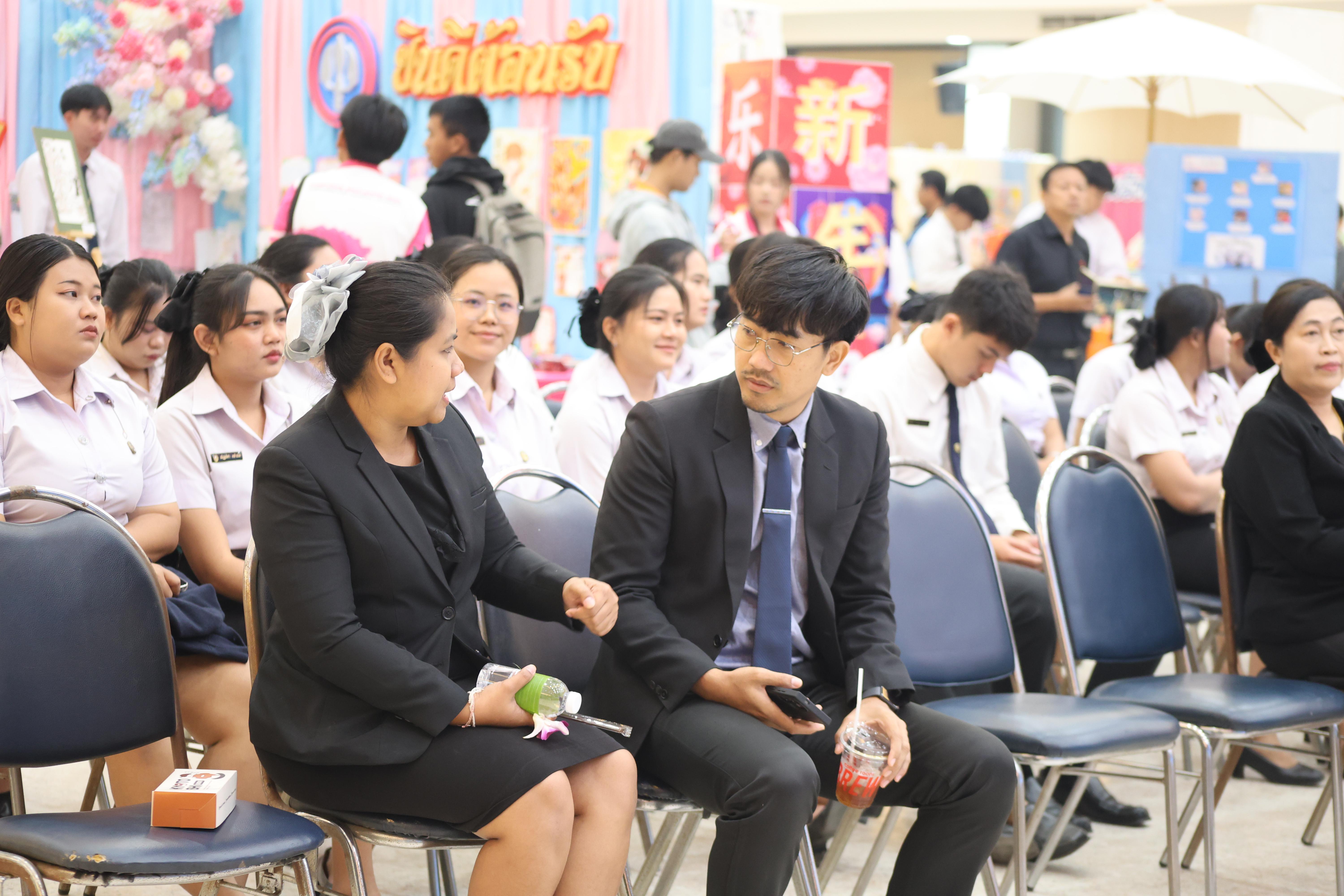 52. นิทรรศการแสดงผลงานนักศึกษาฝึกประสบการณ์วิชาชีพครู ปีการศึกษา2568