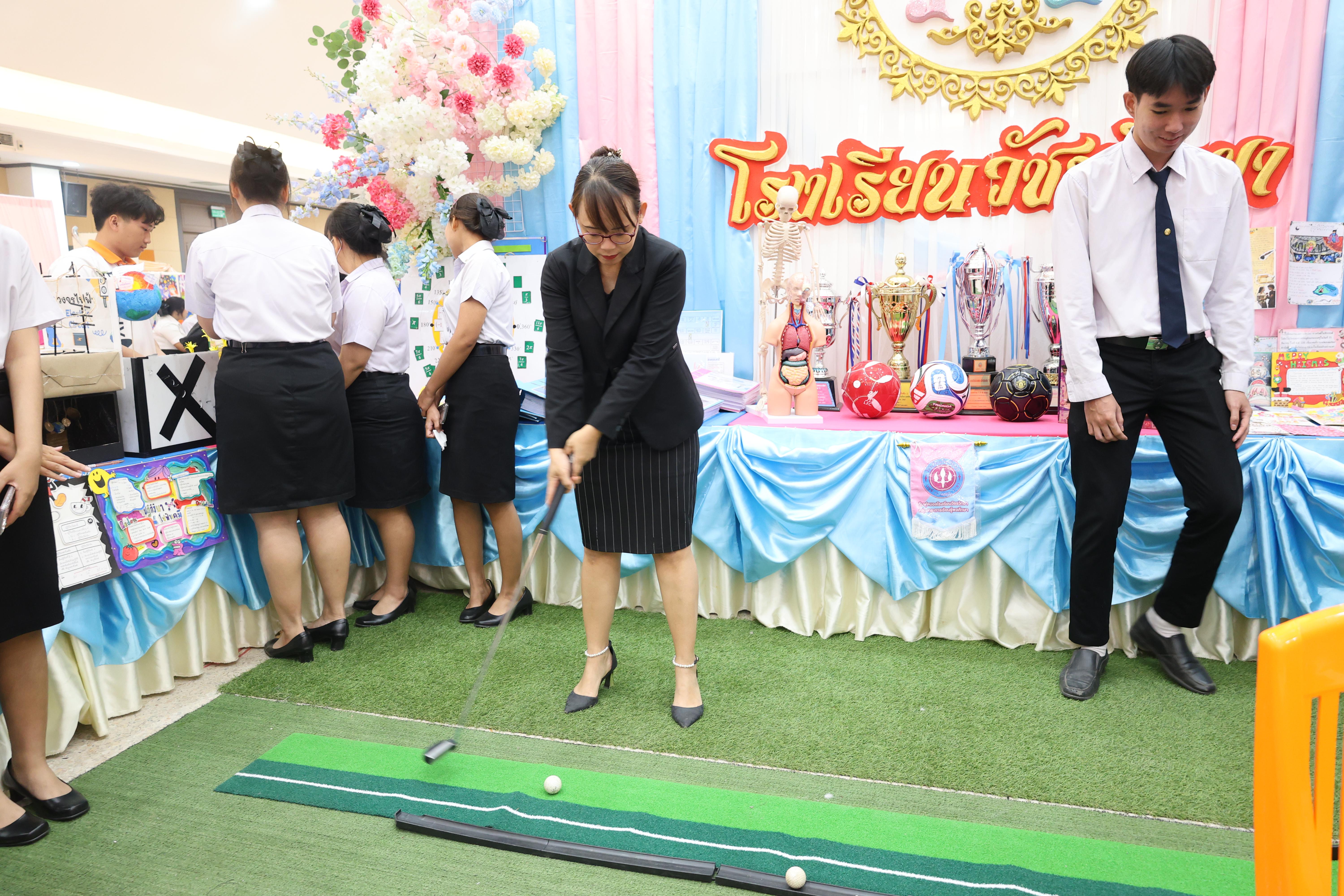 111. นิทรรศการแสดงผลงานนักศึกษาฝึกประสบการณ์วิชาชีพครู ปีการศึกษา2568