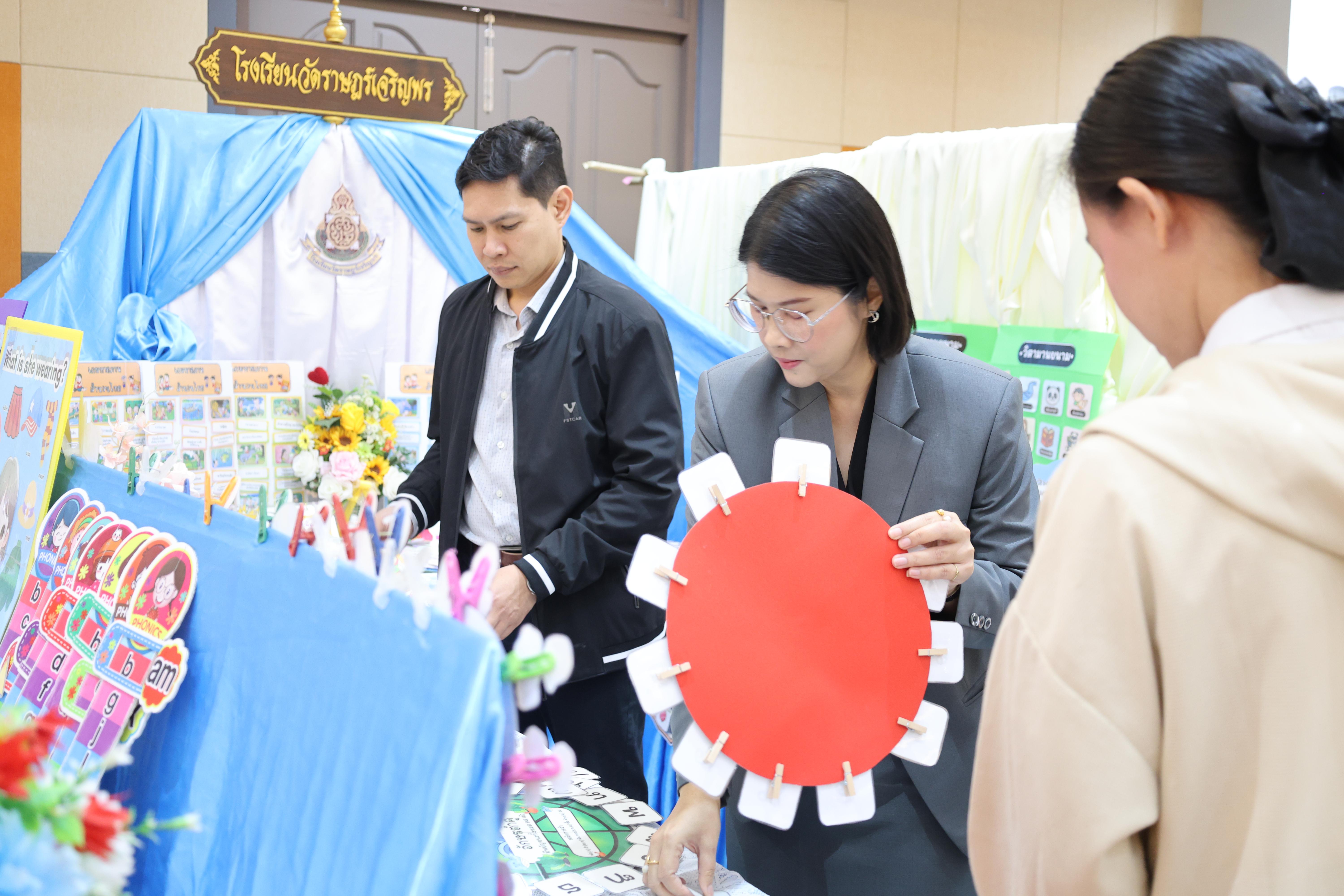 154. นิทรรศการแสดงผลงานนักศึกษาฝึกประสบการณ์วิชาชีพครู ปีการศึกษา2568