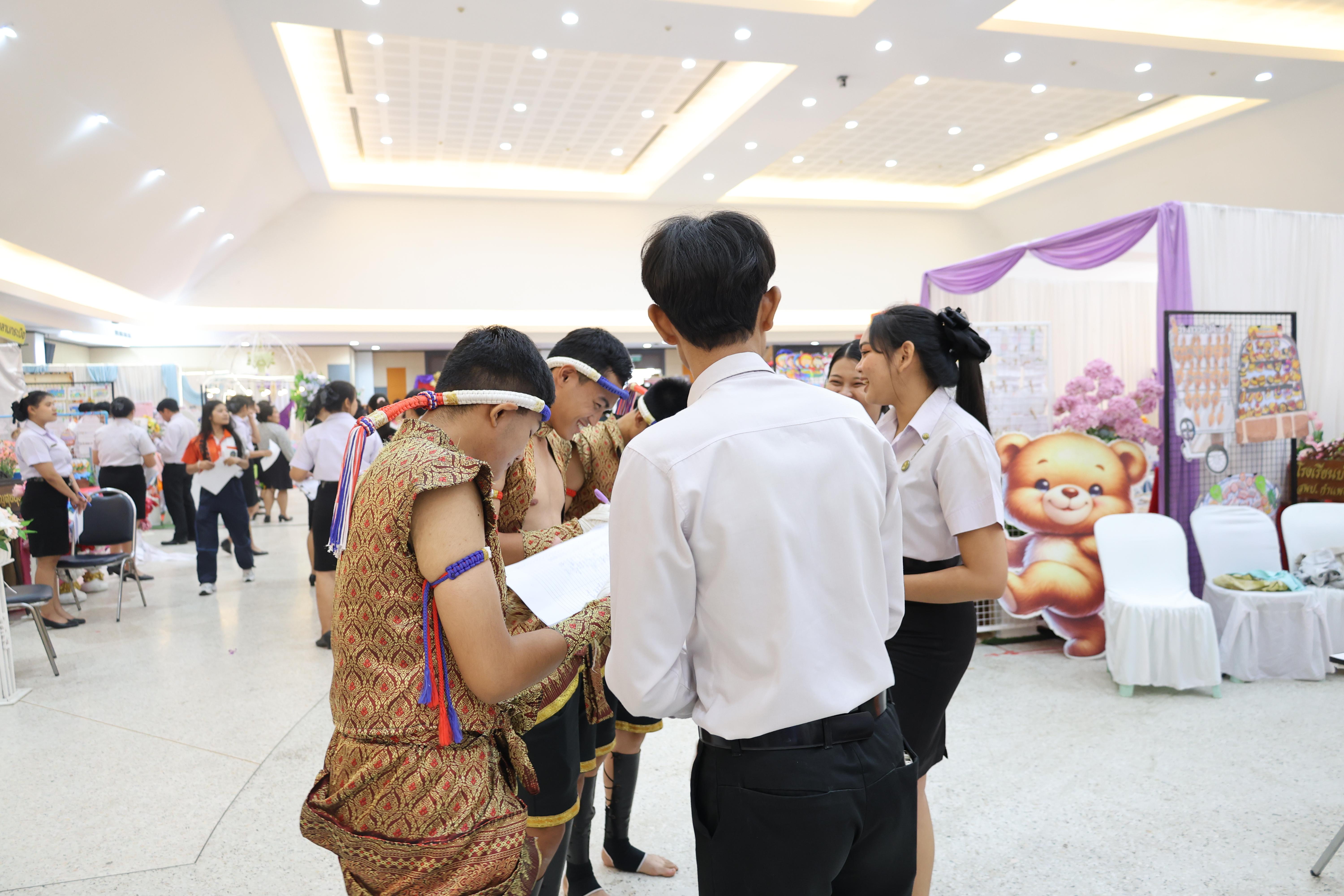 155. นิทรรศการแสดงผลงานนักศึกษาฝึกประสบการณ์วิชาชีพครู ปีการศึกษา2568