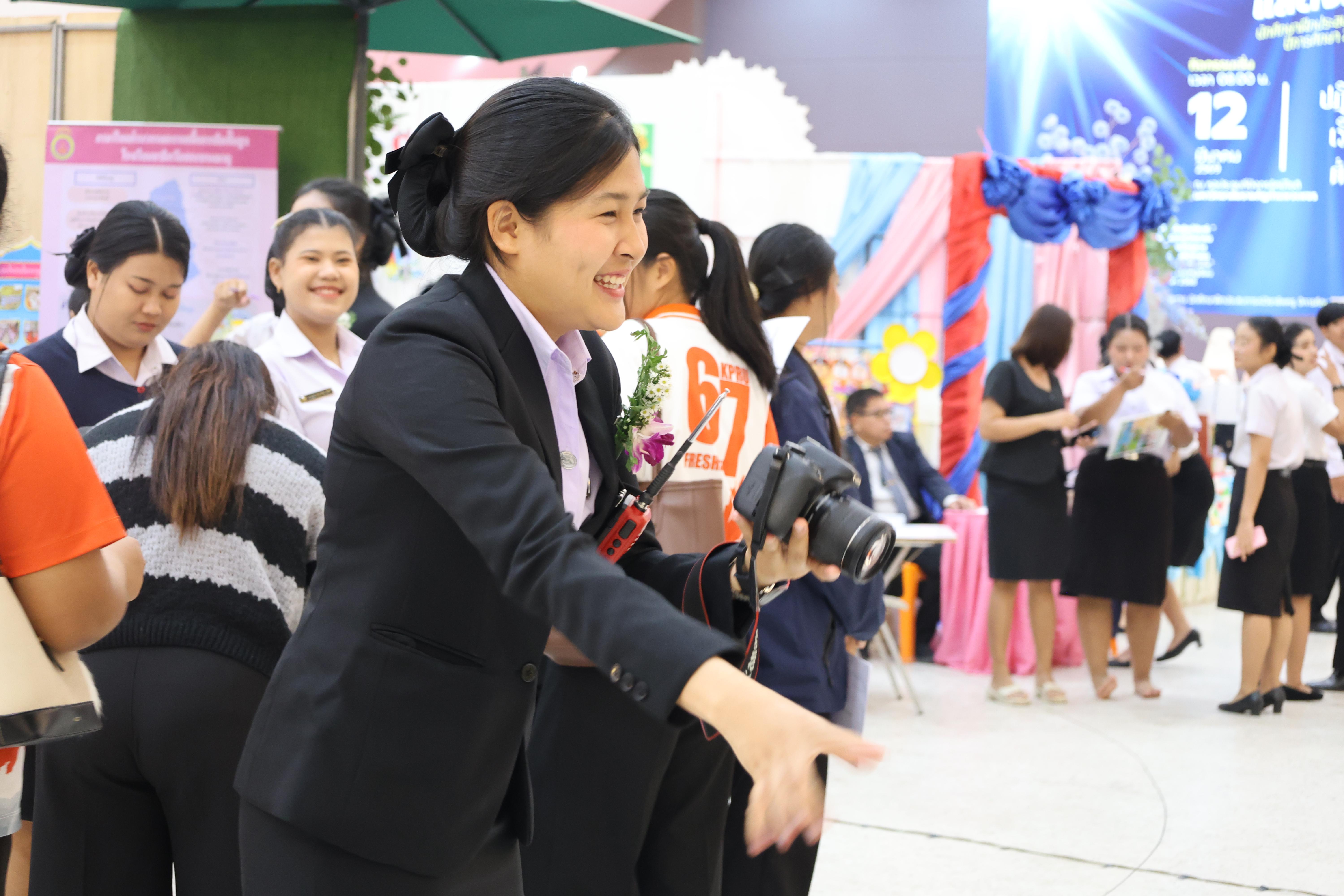 188. นิทรรศการแสดงผลงานนักศึกษาฝึกประสบการณ์วิชาชีพครู ปีการศึกษา2568