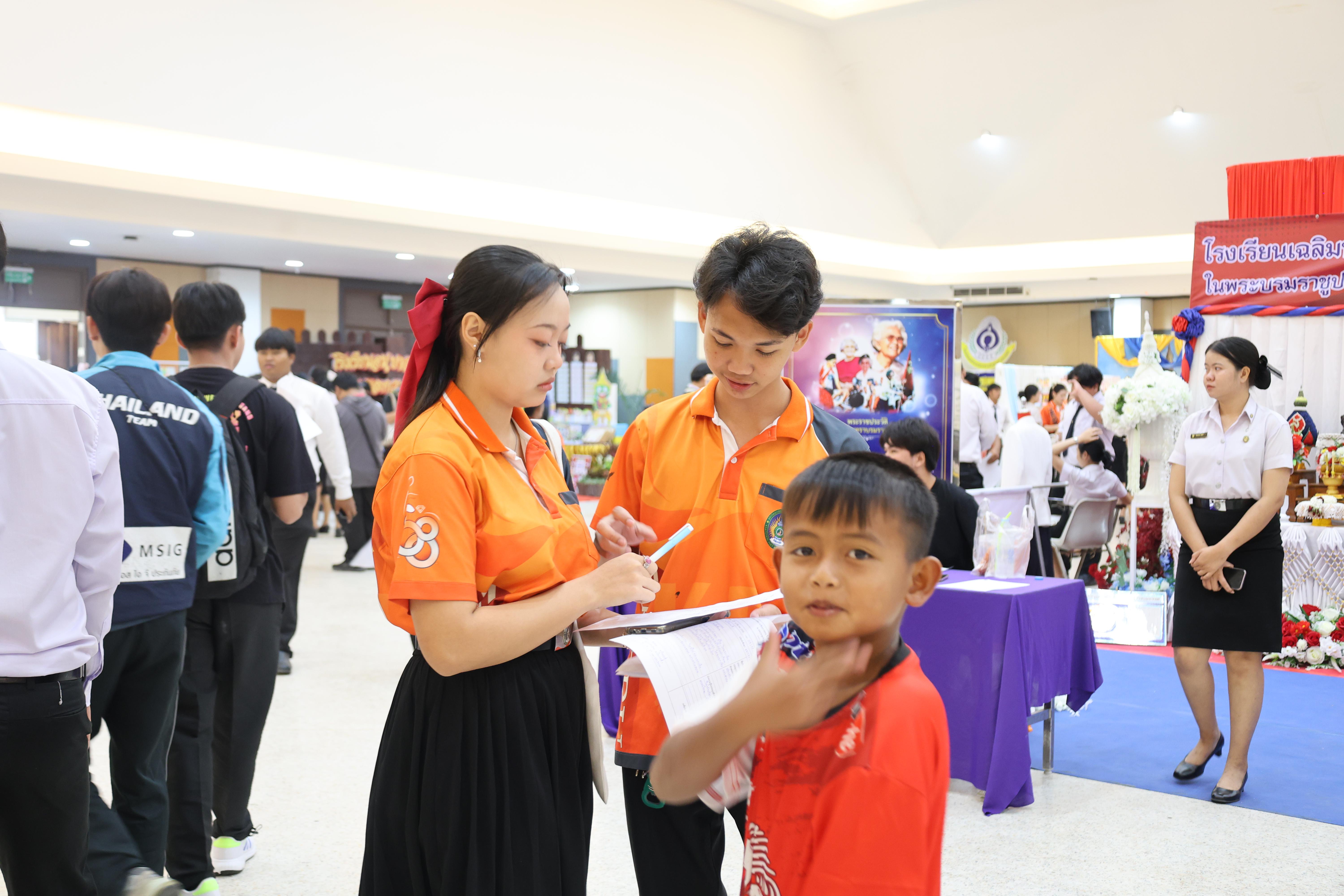 192. นิทรรศการแสดงผลงานนักศึกษาฝึกประสบการณ์วิชาชีพครู ปีการศึกษา2568