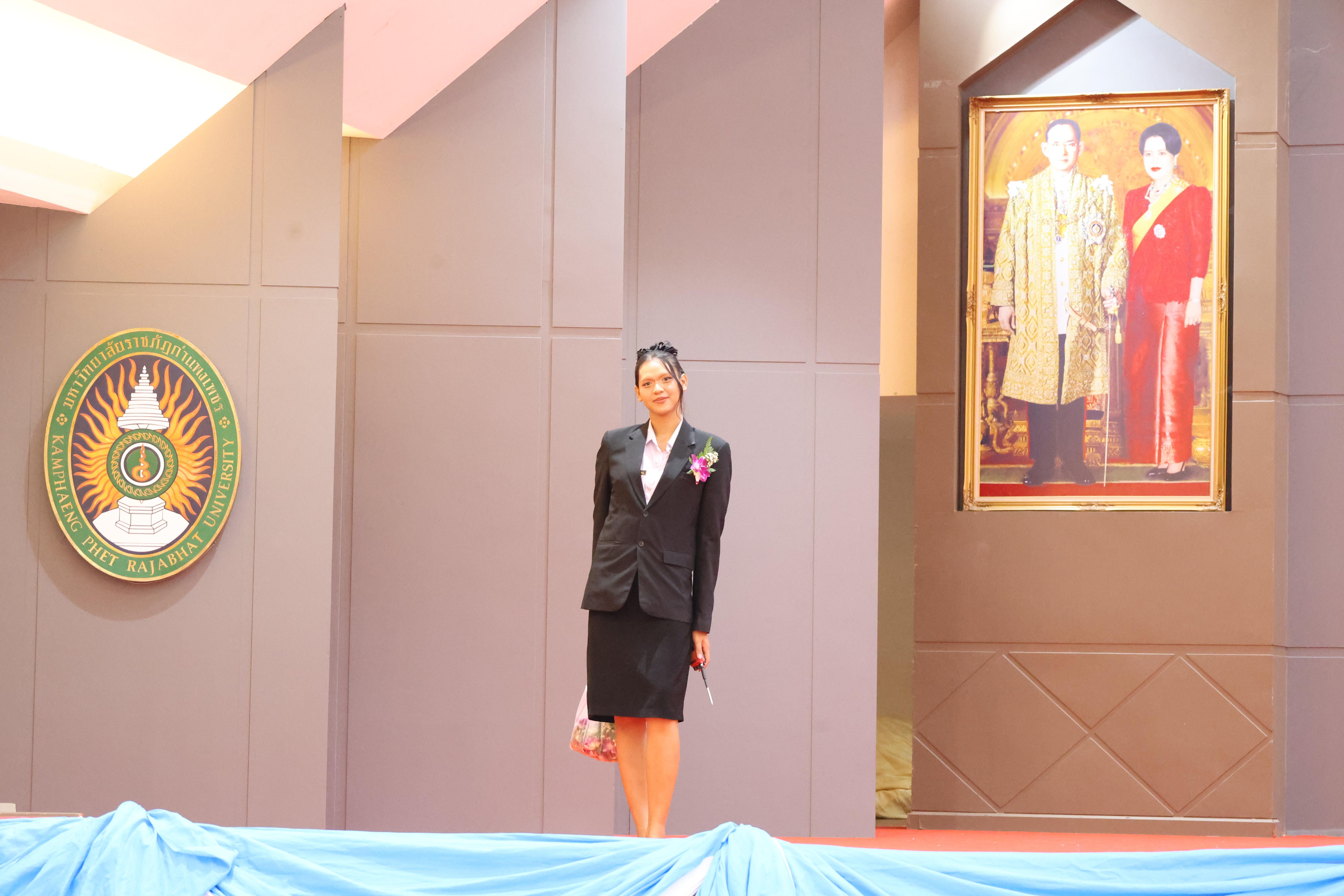 242. นิทรรศการแสดงผลงานนักศึกษาฝึกประสบการณ์วิชาชีพครู ปีการศึกษา2568