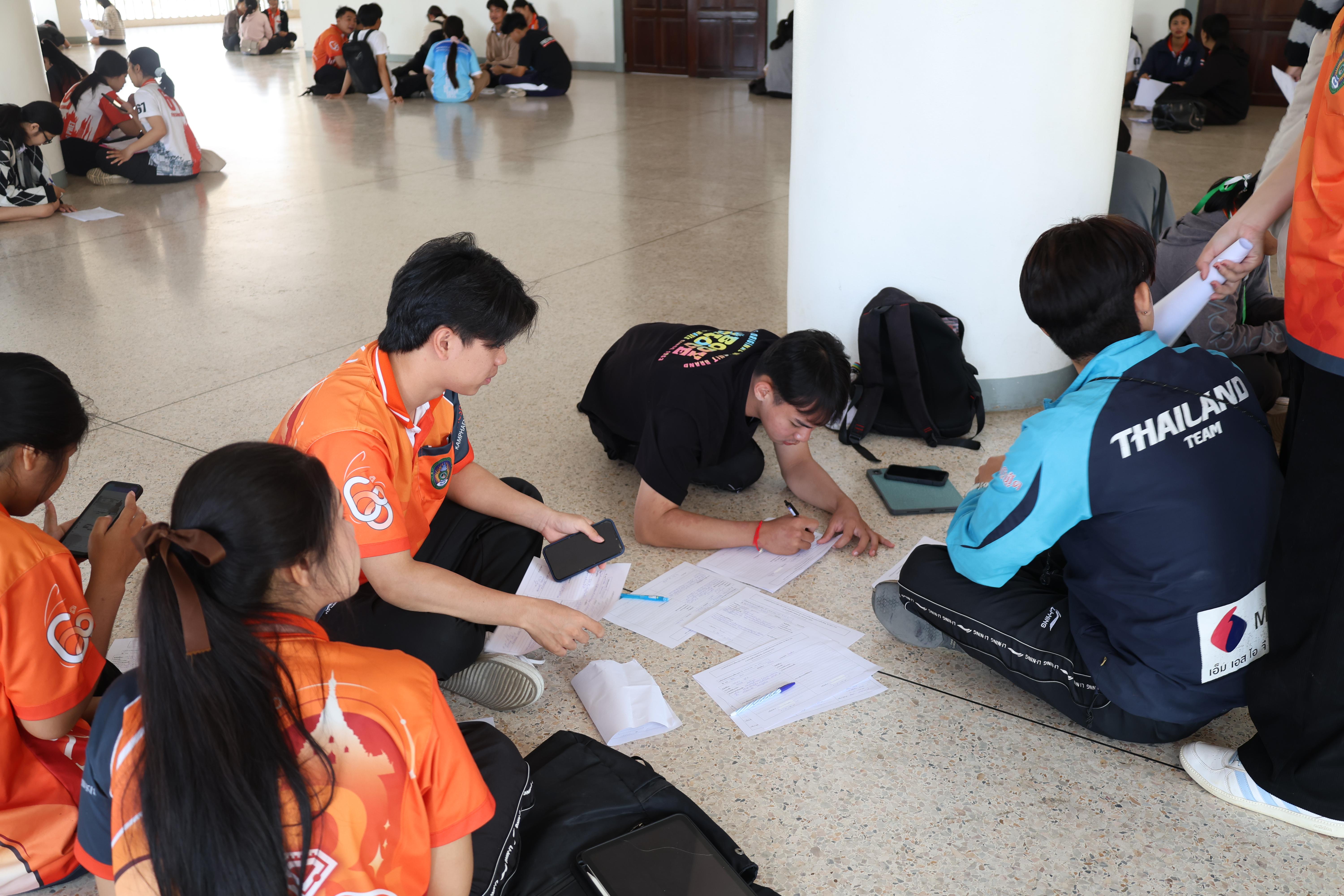 284. นิทรรศการแสดงผลงานนักศึกษาฝึกประสบการณ์วิชาชีพครู ปีการศึกษา2568