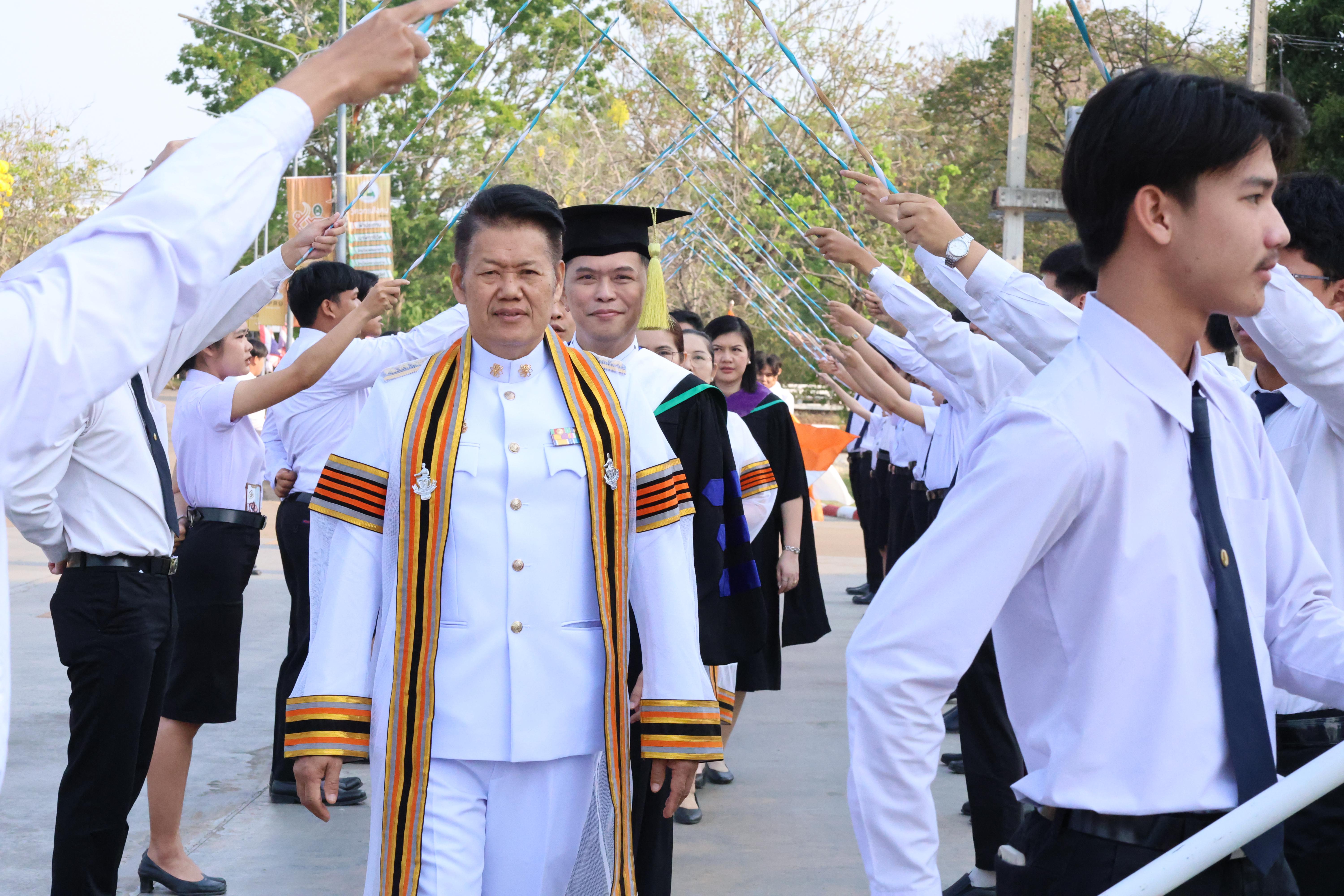 13. พิธีรับประกาศนียบัตร ปัจฉิมนิเทศ และอำลาครุศาสตร์ ประจำปี2569