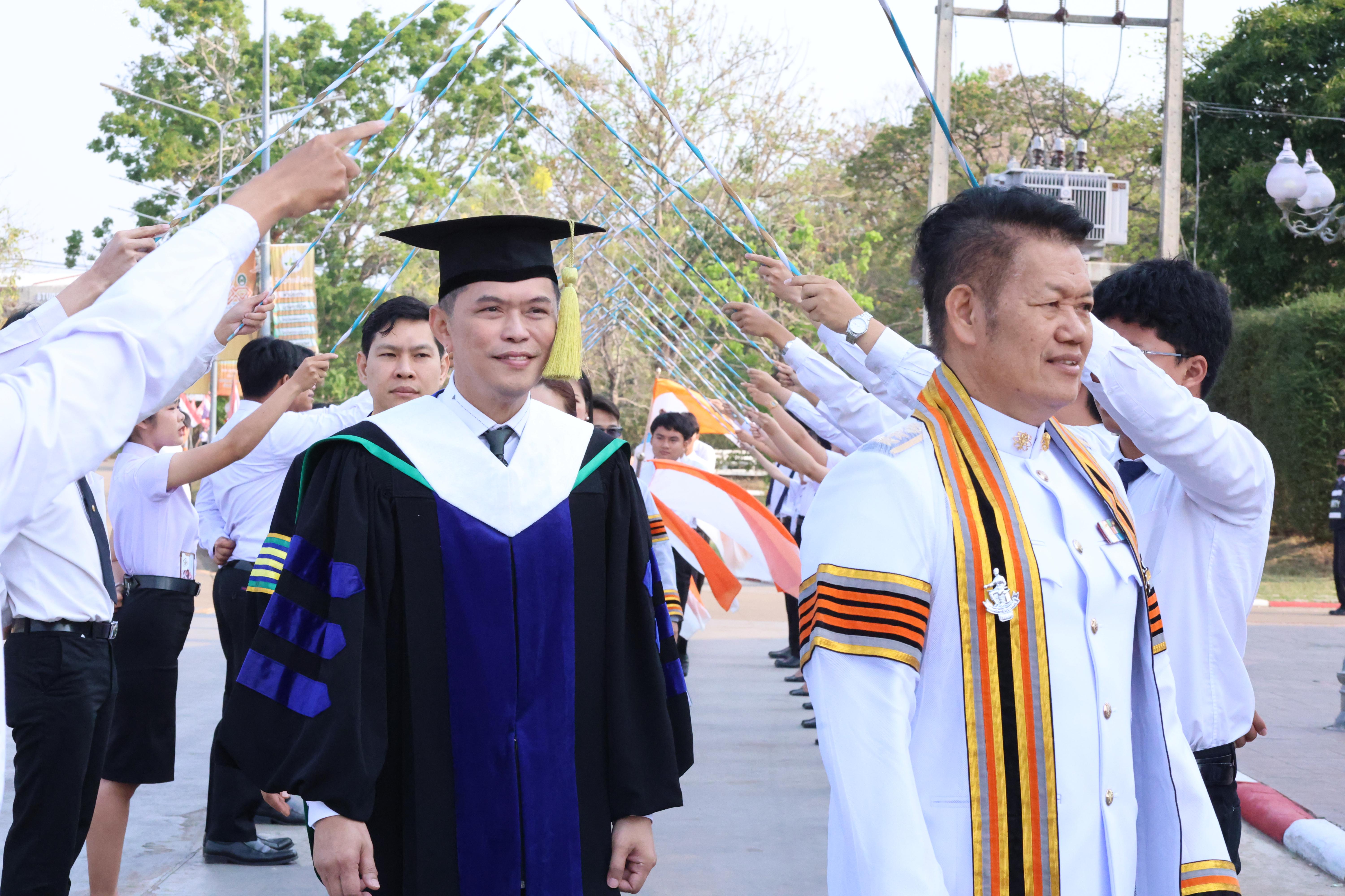 16. พิธีรับประกาศนียบัตร ปัจฉิมนิเทศ และอำลาครุศาสตร์ ประจำปี2569