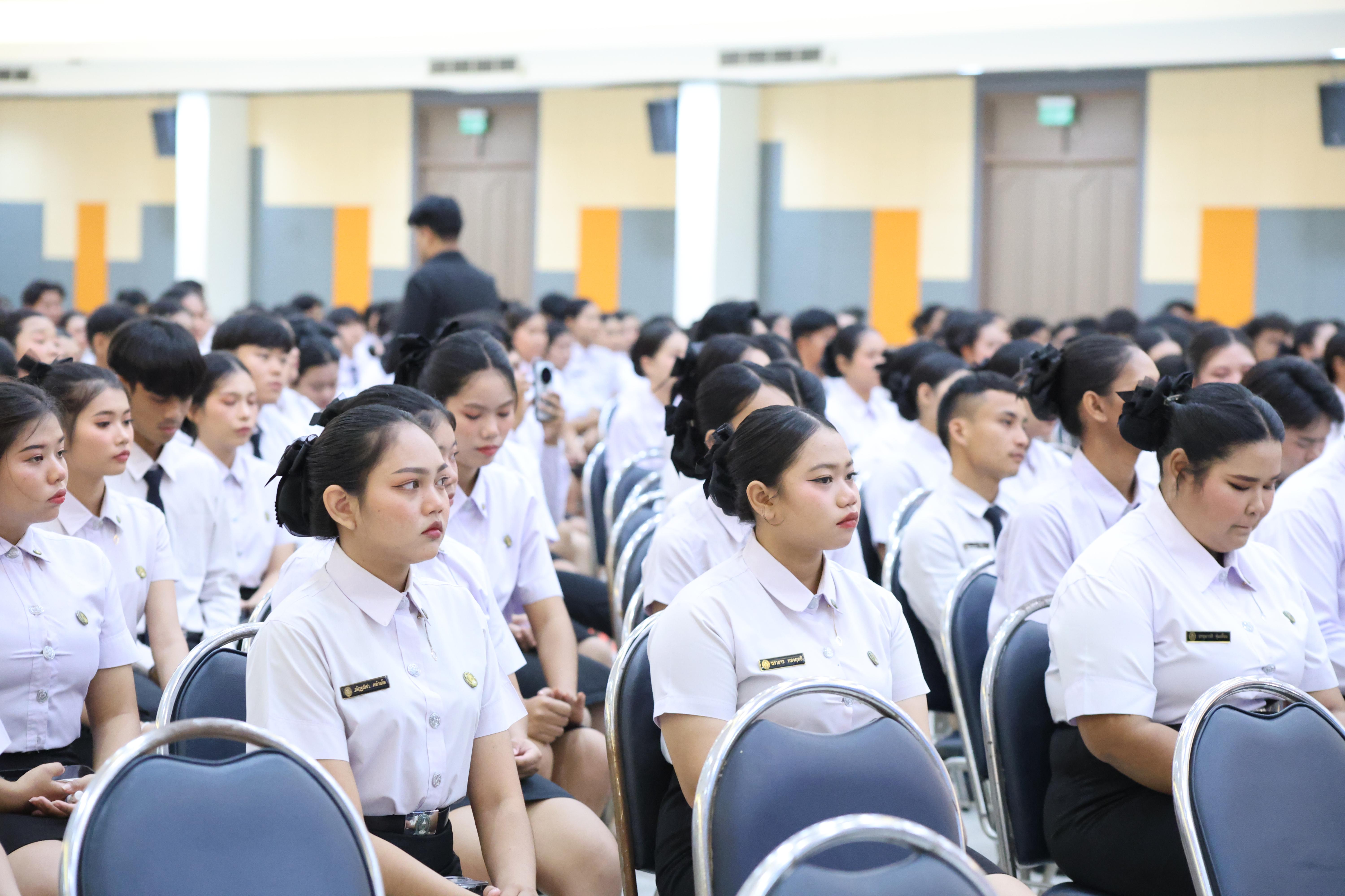 143. พิธีรับประกาศนียบัตร ปัจฉิมนิเทศ และอำลาครุศาสตร์ ประจำปี2569