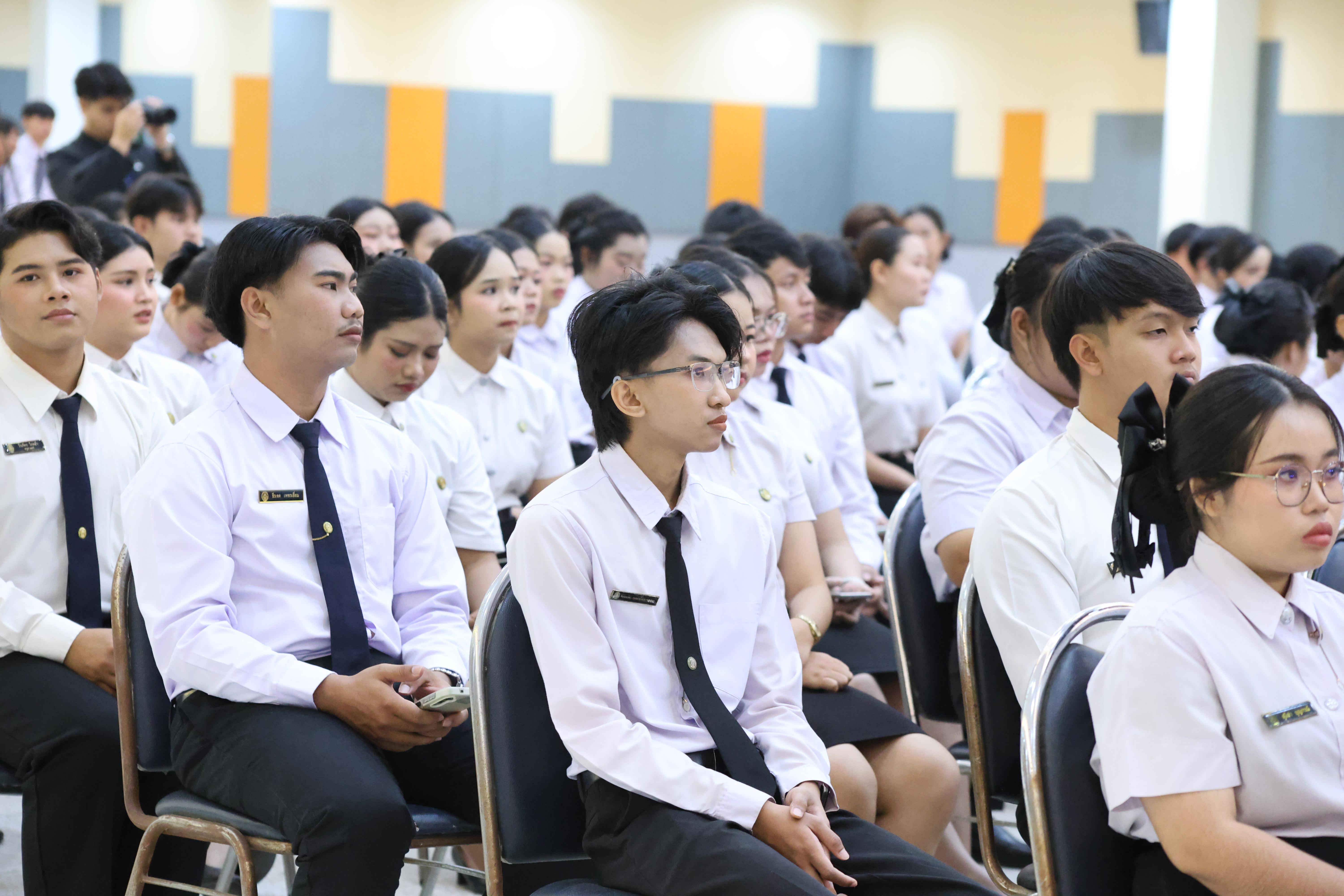 148. พิธีรับประกาศนียบัตร ปัจฉิมนิเทศ และอำลาครุศาสตร์ ประจำปี2569