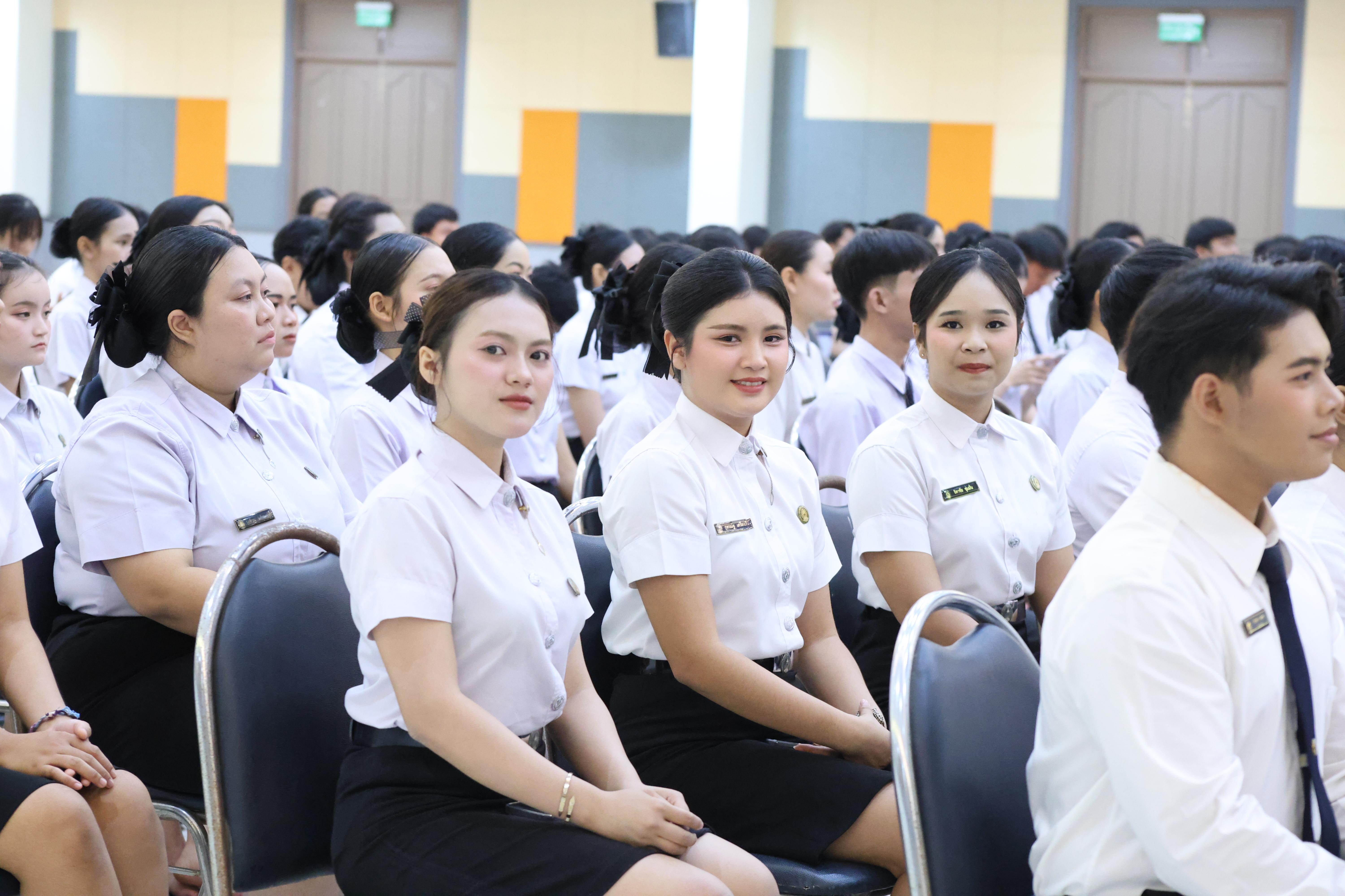 154. พิธีรับประกาศนียบัตร ปัจฉิมนิเทศ และอำลาครุศาสตร์ ประจำปี2569