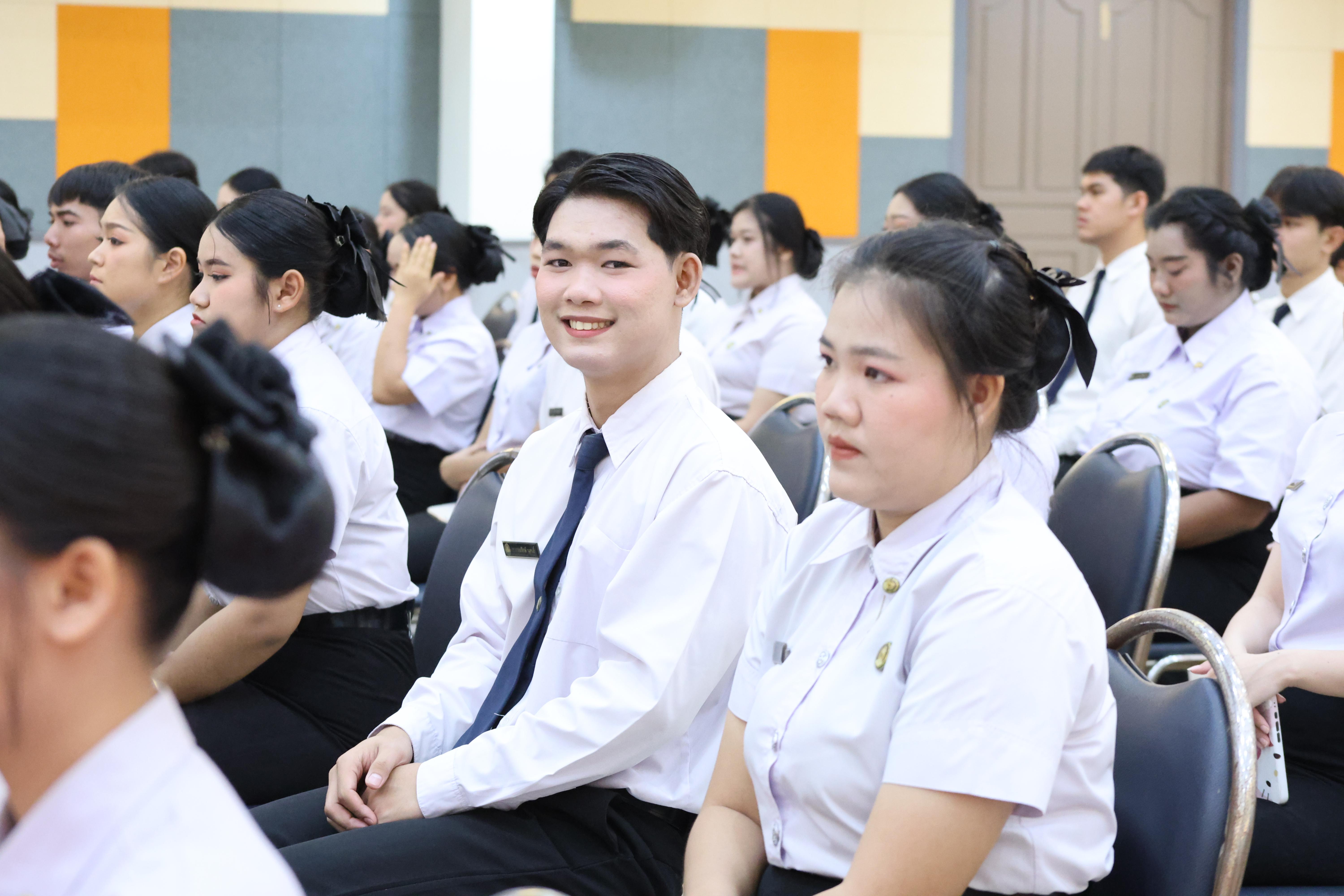 169. พิธีรับประกาศนียบัตร ปัจฉิมนิเทศ และอำลาครุศาสตร์ ประจำปี2569