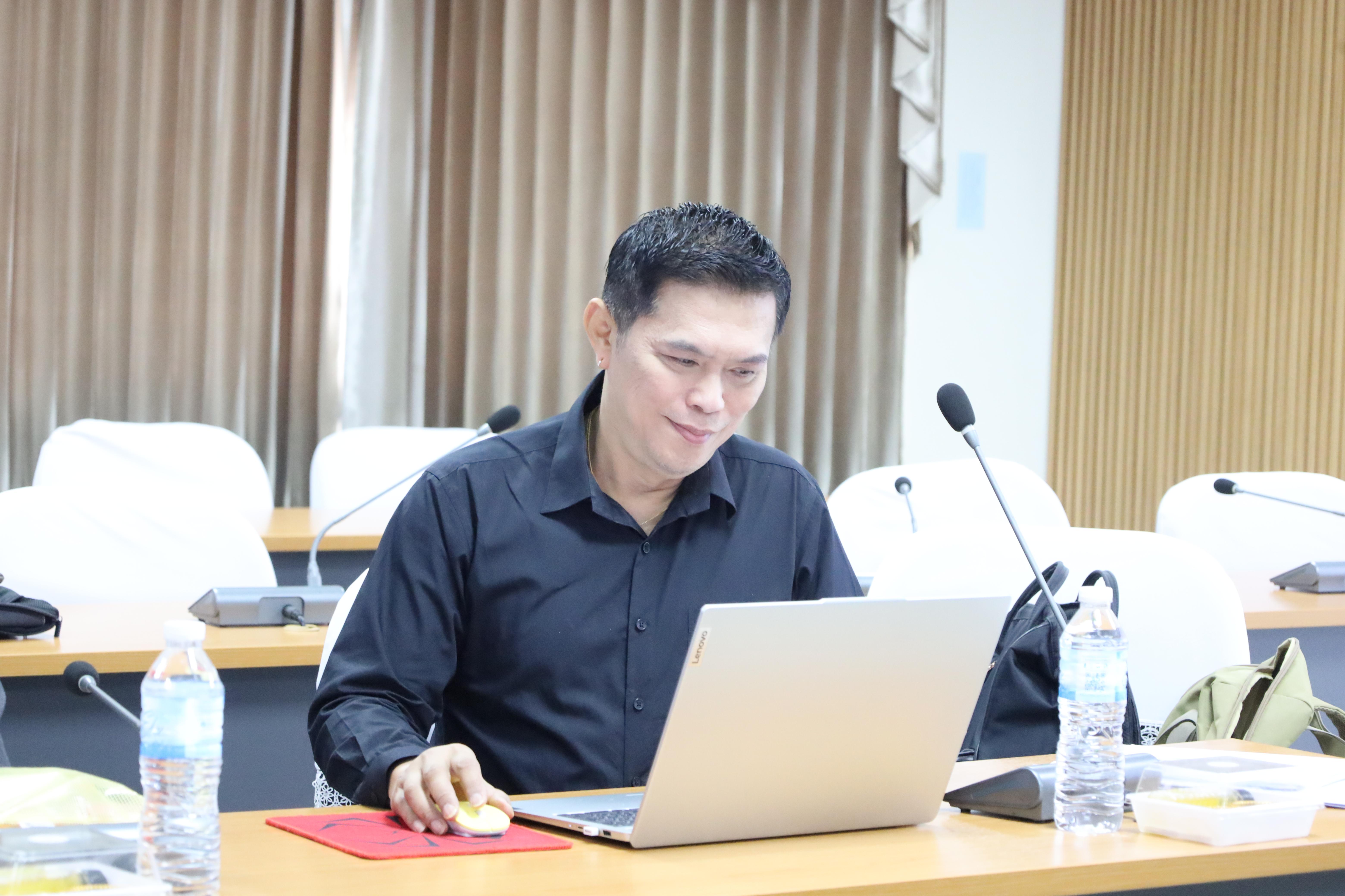 16. โครงการพัฒนารูปแบบหลักสูตรเพื่อเสริมสร้างความฉลาดรู้และคุณลักษณะ 4 ประการ