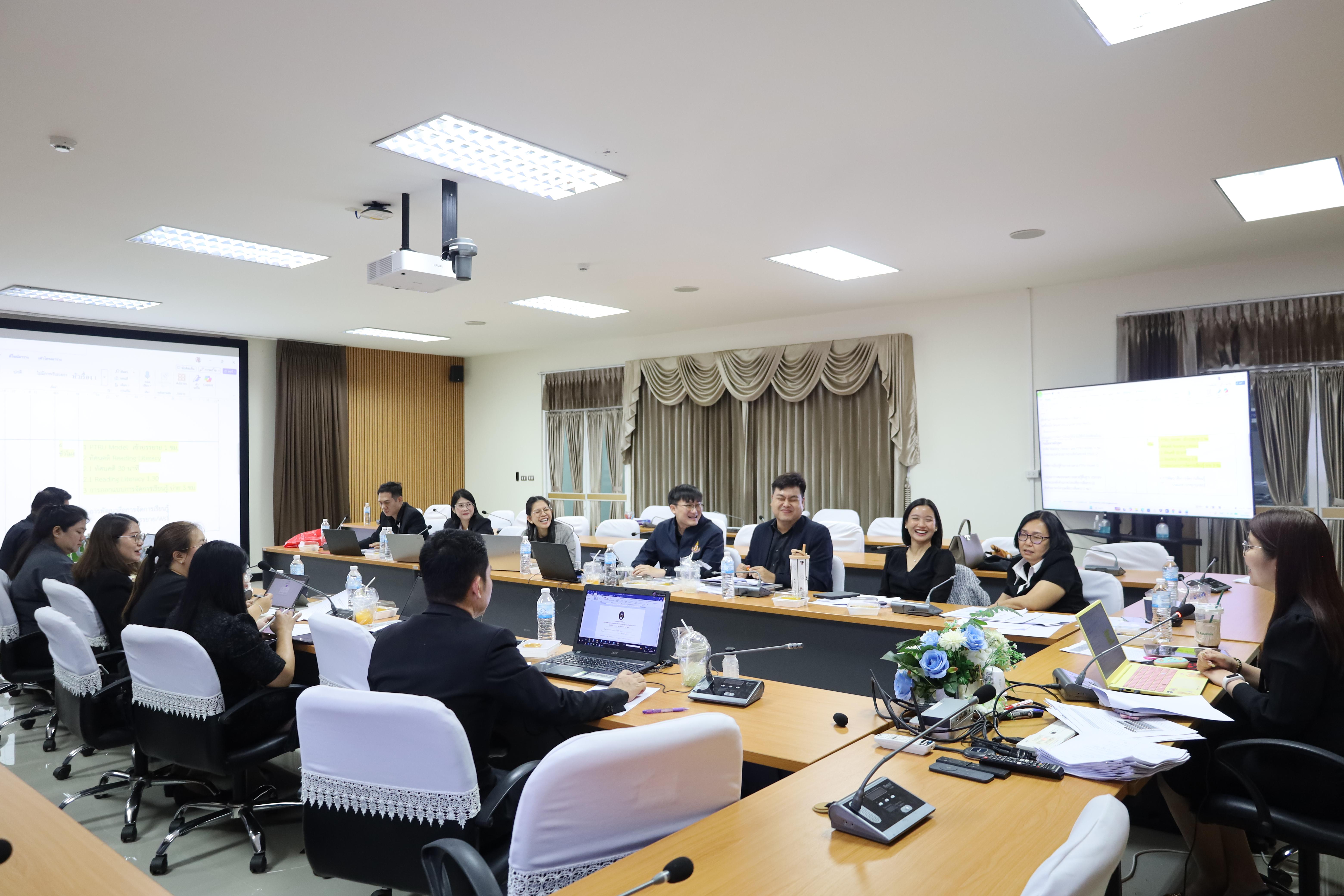 35. โครงการพัฒนารูปแบบหลักสูตรเพื่อเสริมสร้างความฉลาดรู้และคุณลักษณะ 4 ประการ