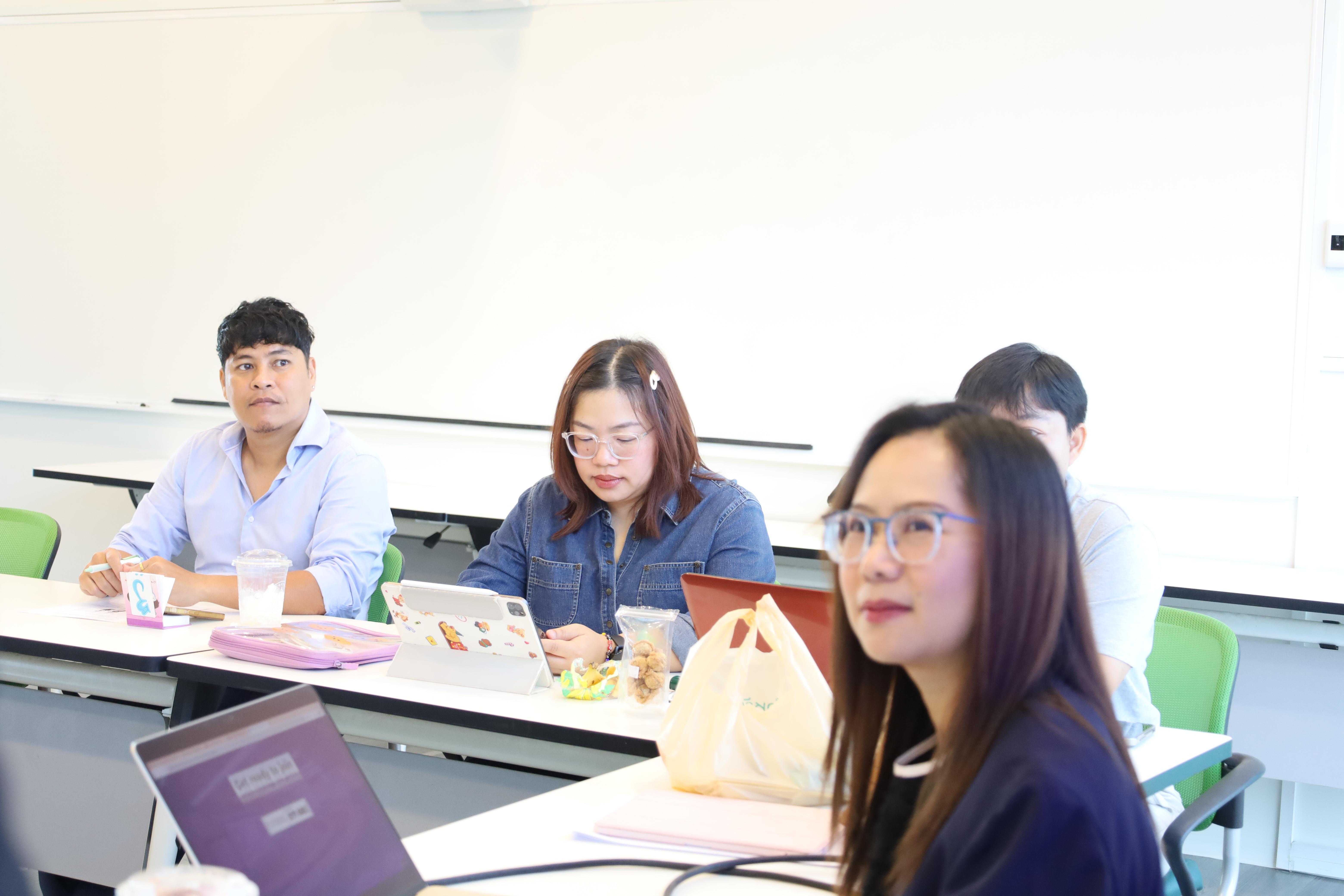 6. การอบรมเชิงปฏิบัติการการพัฒนาทักษะภาษาอังกฤษระดับบัณฑิต