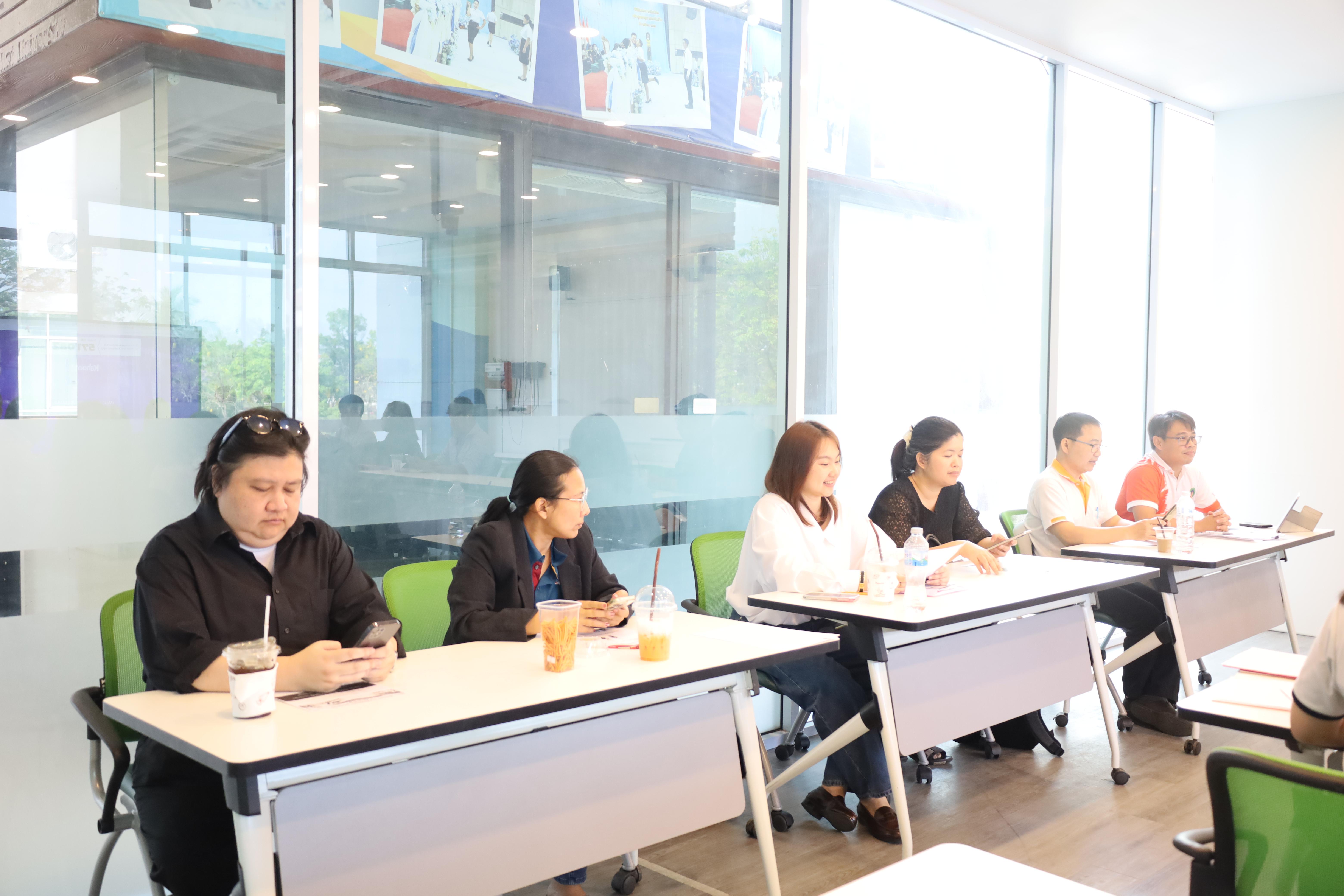 7. การอบรมเชิงปฏิบัติการการพัฒนาทักษะภาษาอังกฤษระดับบัณฑิต