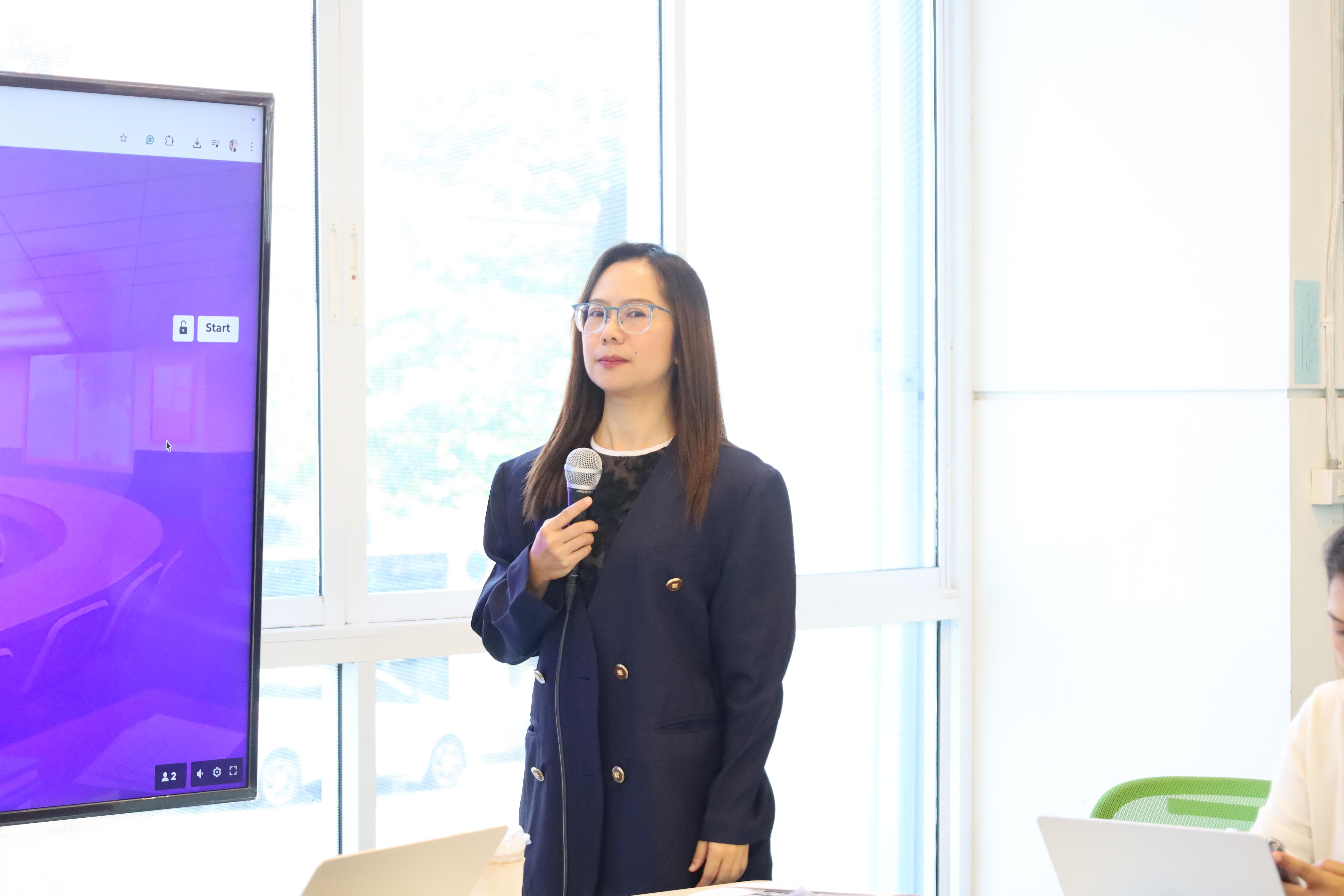 8. การอบรมเชิงปฏิบัติการการพัฒนาทักษะภาษาอังกฤษระดับบัณฑิต