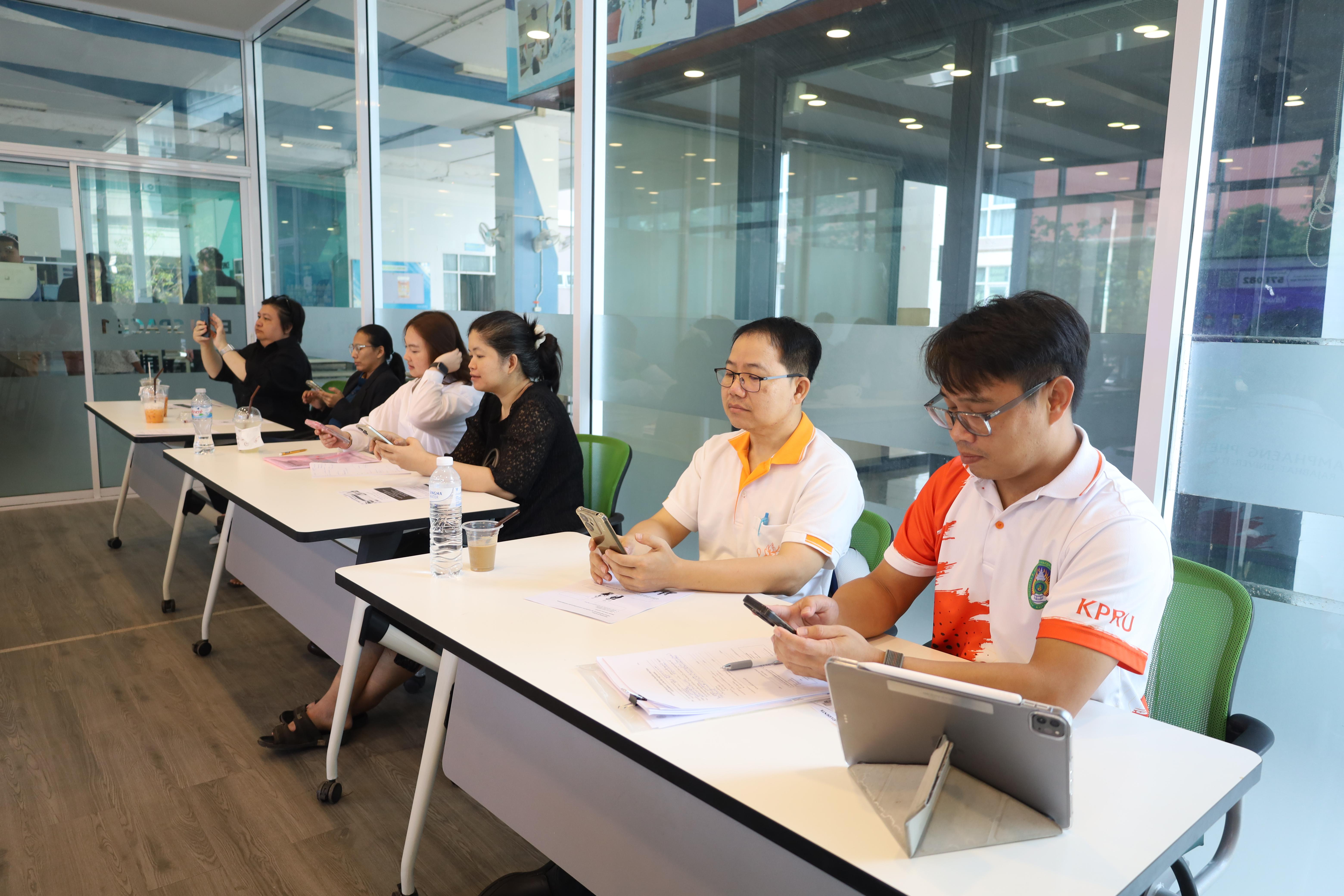 12. การอบรมเชิงปฏิบัติการการพัฒนาทักษะภาษาอังกฤษระดับบัณฑิต