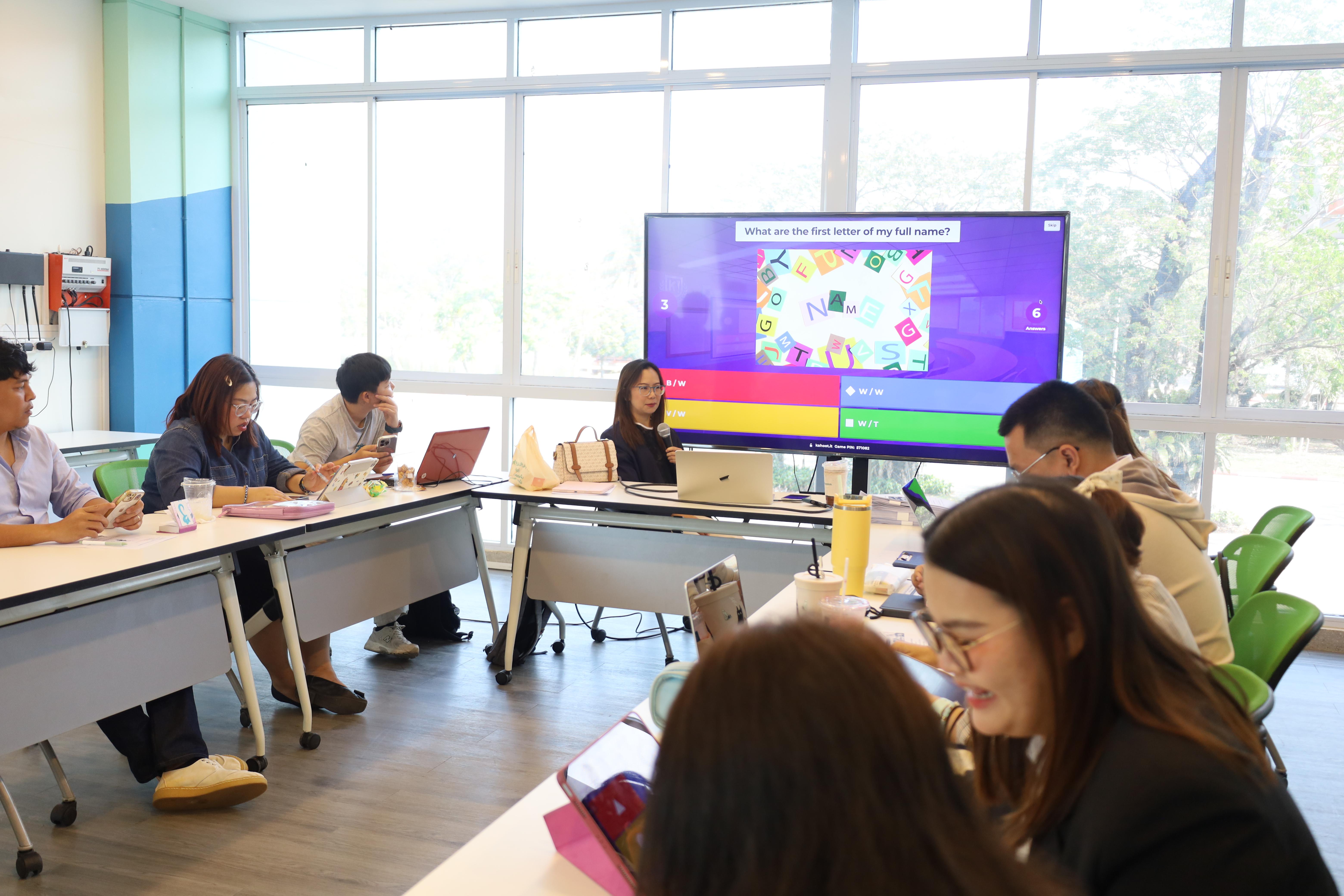 13. การอบรมเชิงปฏิบัติการการพัฒนาทักษะภาษาอังกฤษระดับบัณฑิต