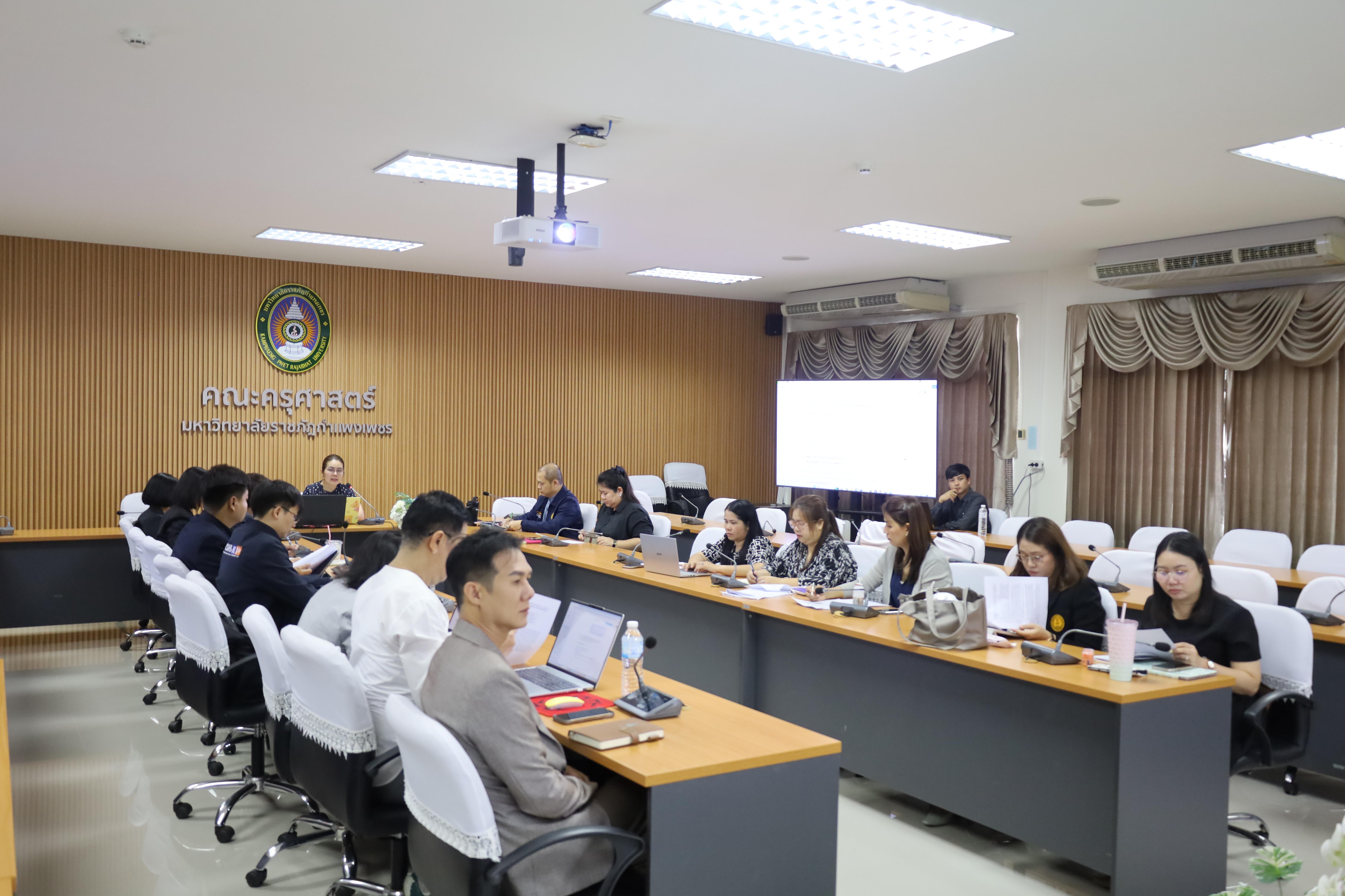 8. โครงการพัฒนารูปแบบหลักสูตรเพื่อเสริมสร้างความฉลาดรู้และคุณลักษณะ 4 ประการ PTRU Model