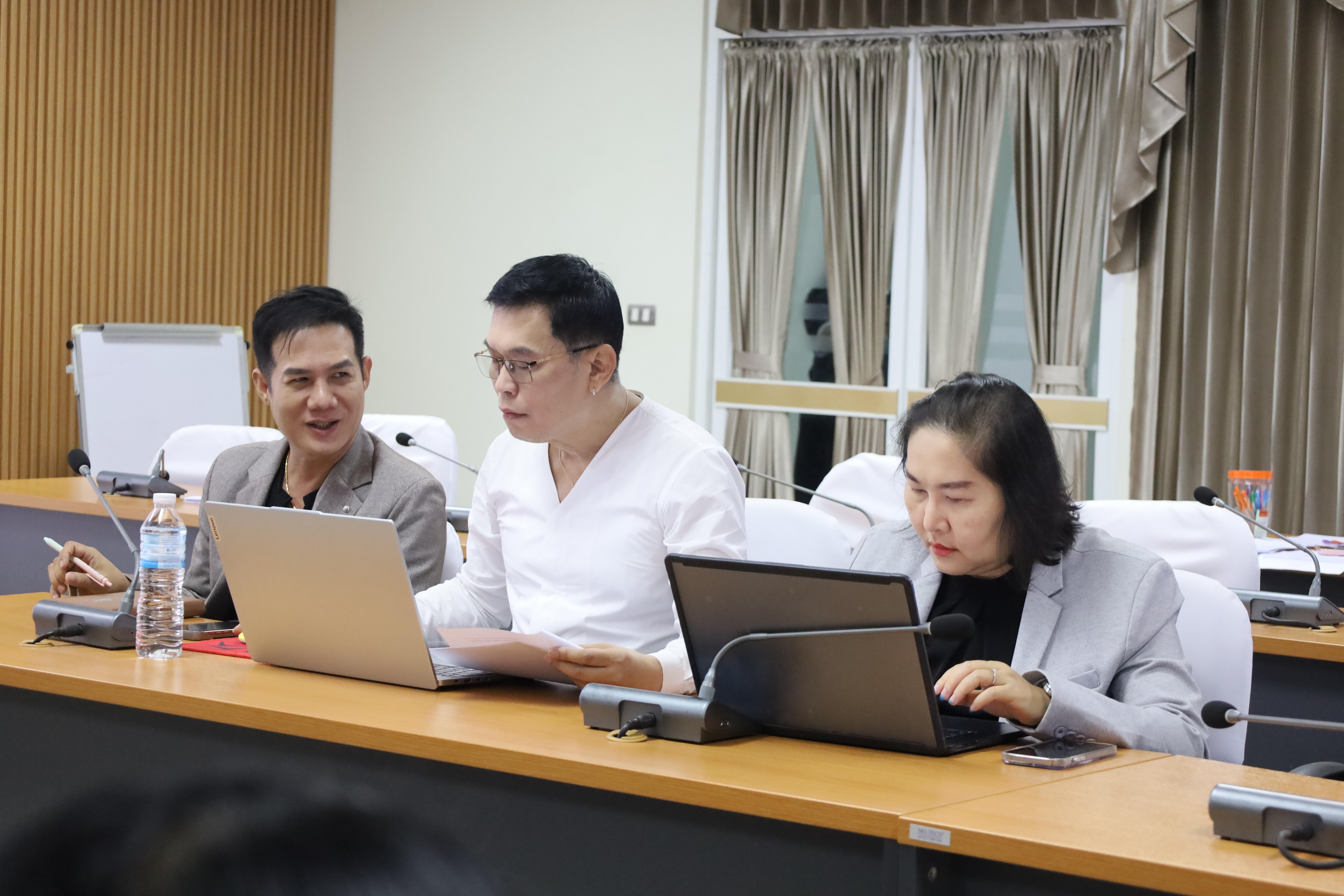 12. โครงการพัฒนารูปแบบหลักสูตรเพื่อเสริมสร้างความฉลาดรู้และคุณลักษณะ 4 ประการ PTRU Model