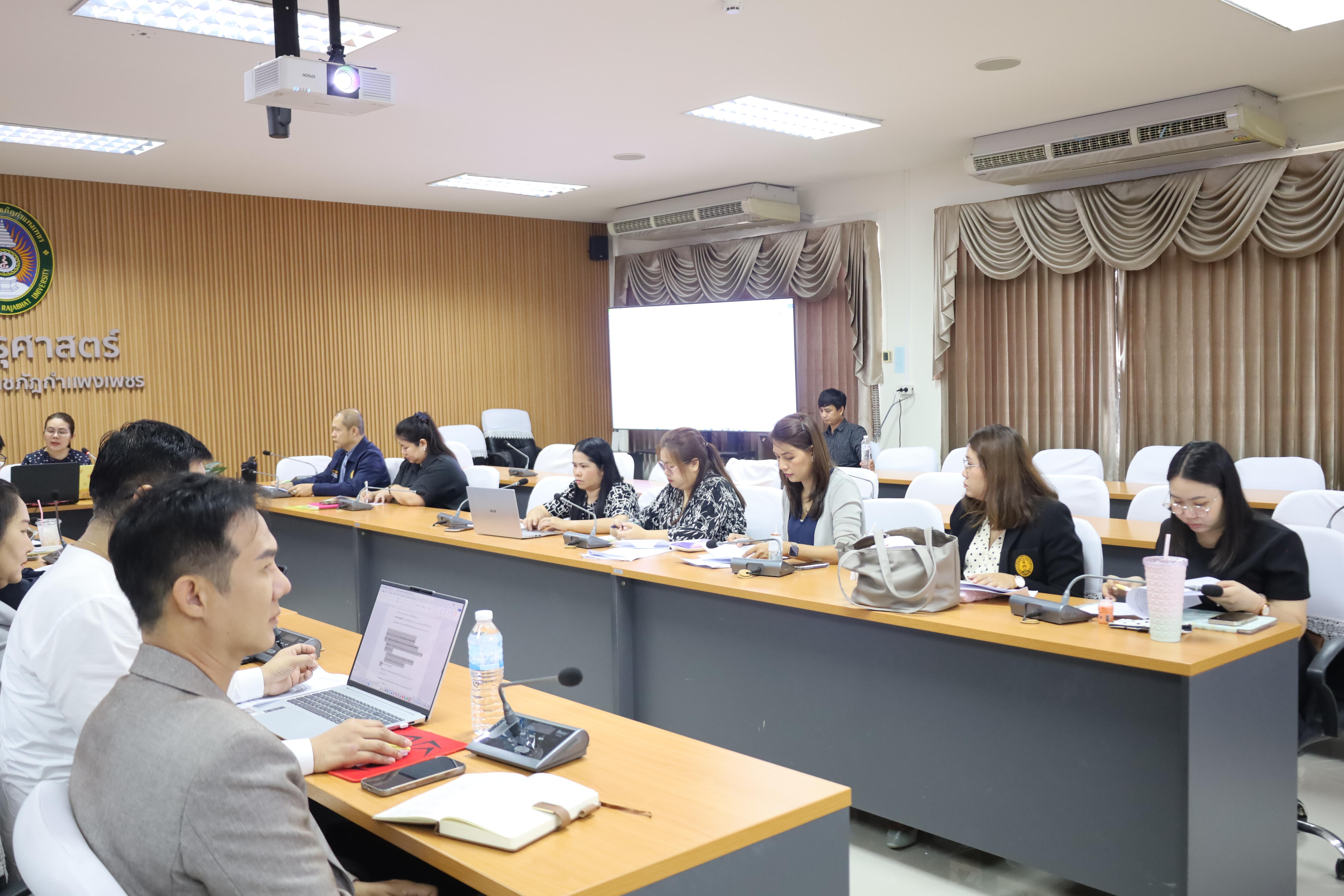 21. โครงการพัฒนารูปแบบหลักสูตรเพื่อเสริมสร้างความฉลาดรู้และคุณลักษณะ 4 ประการ PTRU Model