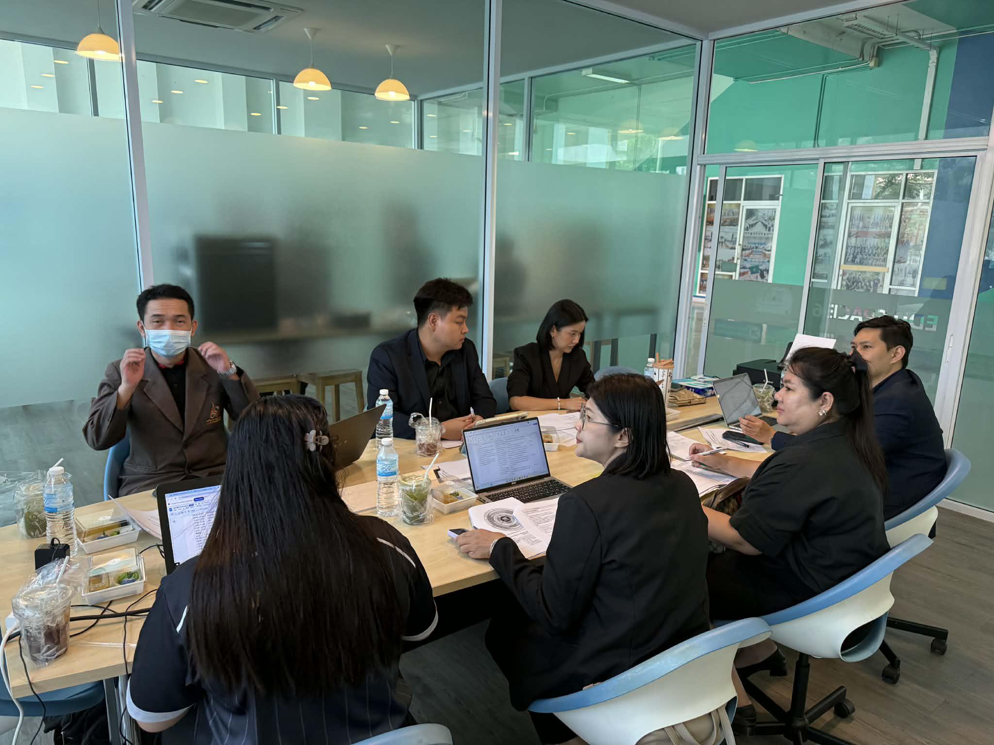 40. โครงการพัฒนารูปแบบหลักสูตรเพื่อเสริมสร้างความฉลาดรู้และคุณลักษณะ 4 ประการ PTRU Model