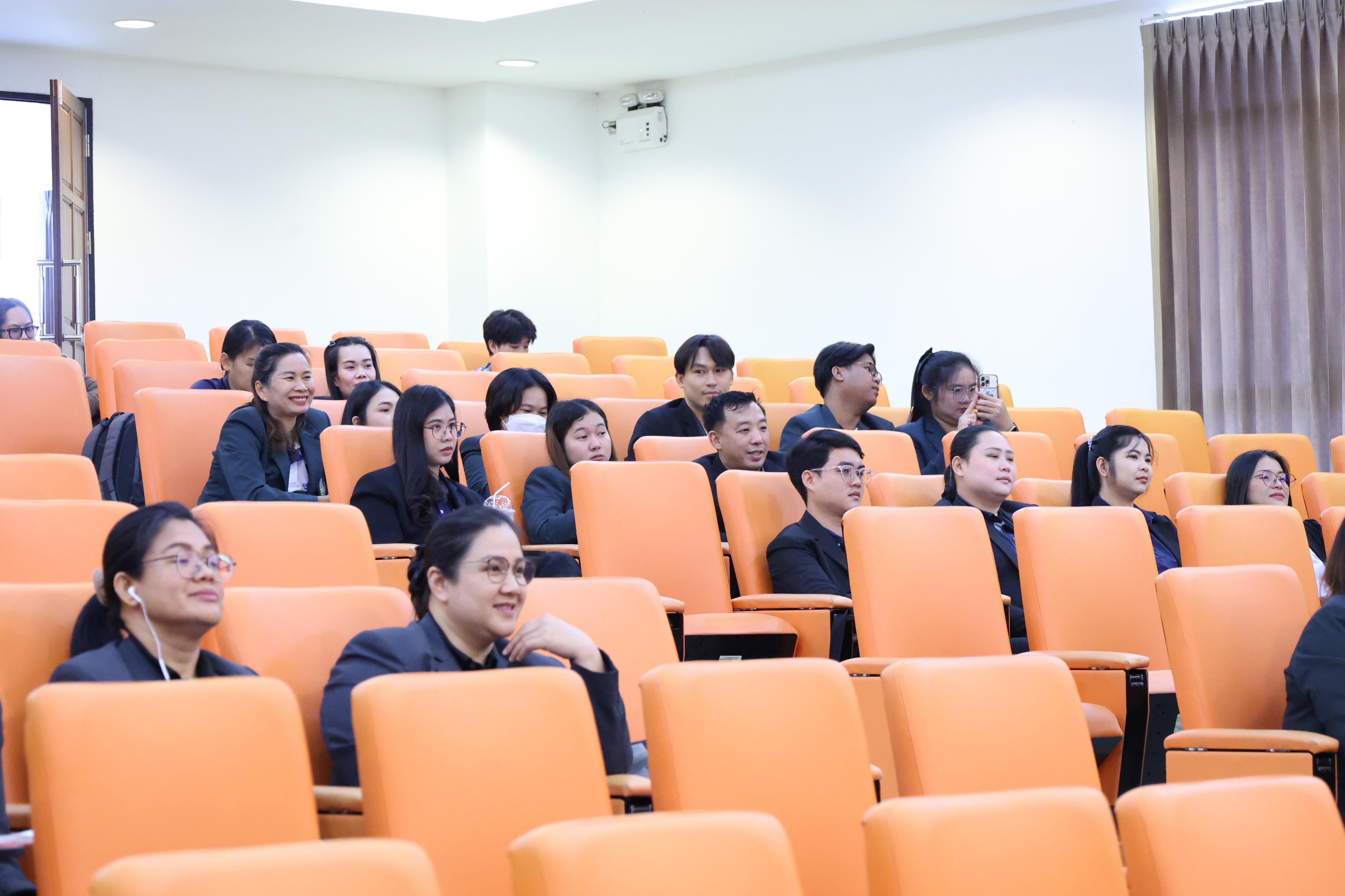 กิจกรรมอบรมเชิงปฏิบัติการ เรื่อง พัฒนาทักษะการทำวิจัยอย่างไรให้สำเร็จ และติดตามความก้าวหน้าการทำวิทยานิพนธ์/การค้นคว้าอิสระ สำหรับนักศึกษาระดับบัณฑิตศึกษา สาขาวิชาการบริหารการศึกษา