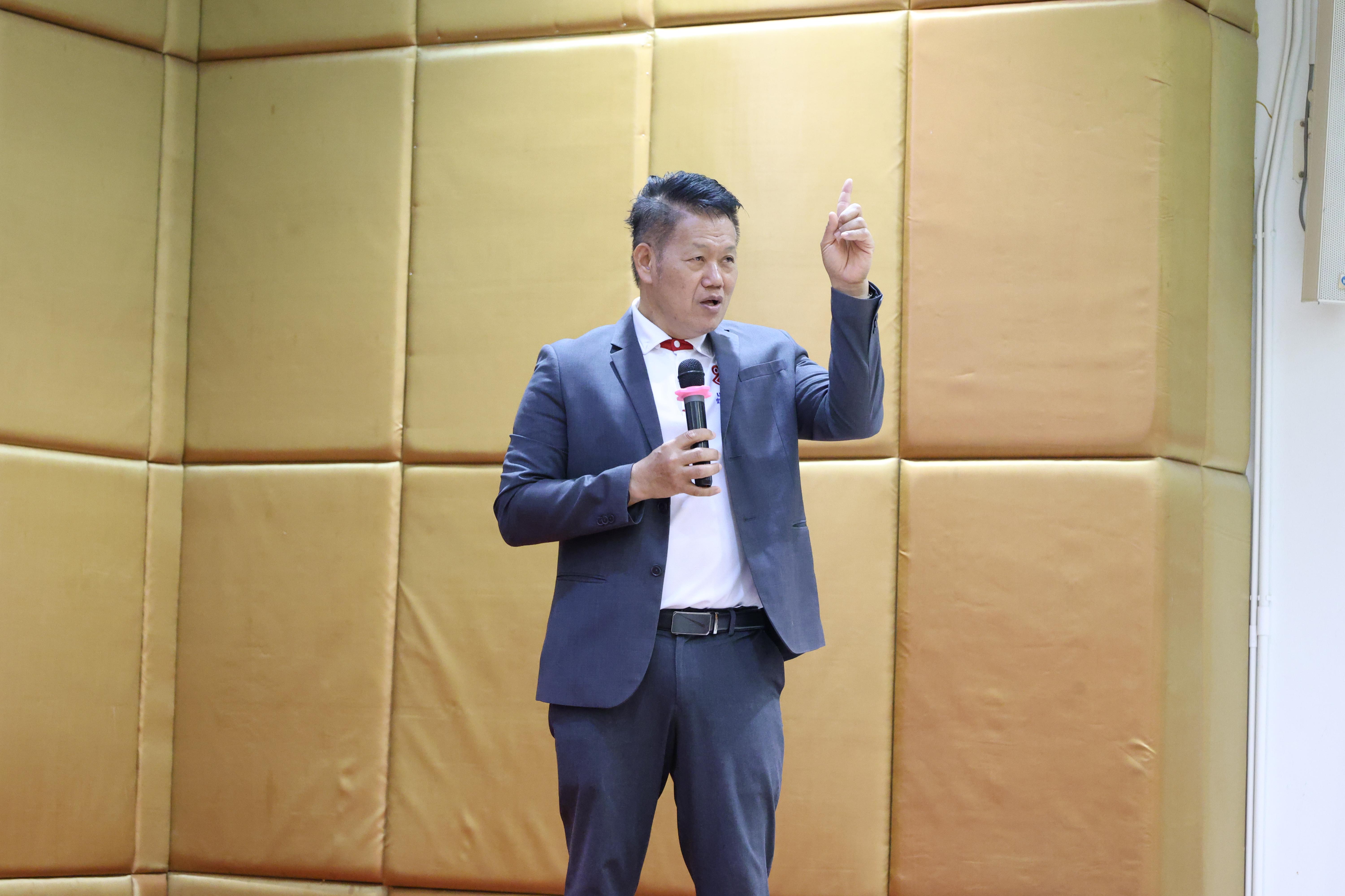 25. กิจกรรมอบรมเชิงปฏิบัติการ เรื่อง พัฒนาทักษะการทำวิจัยอย่างไรให้สำเร็จ และติดตามความก้าวหน้าการทำวิทยานิพนธ์/การค้นคว้าอิสระ สำหรับนักศึกษาระดับบัณฑิตศึกษา สาขาวิชาการบริหารการศึกษา