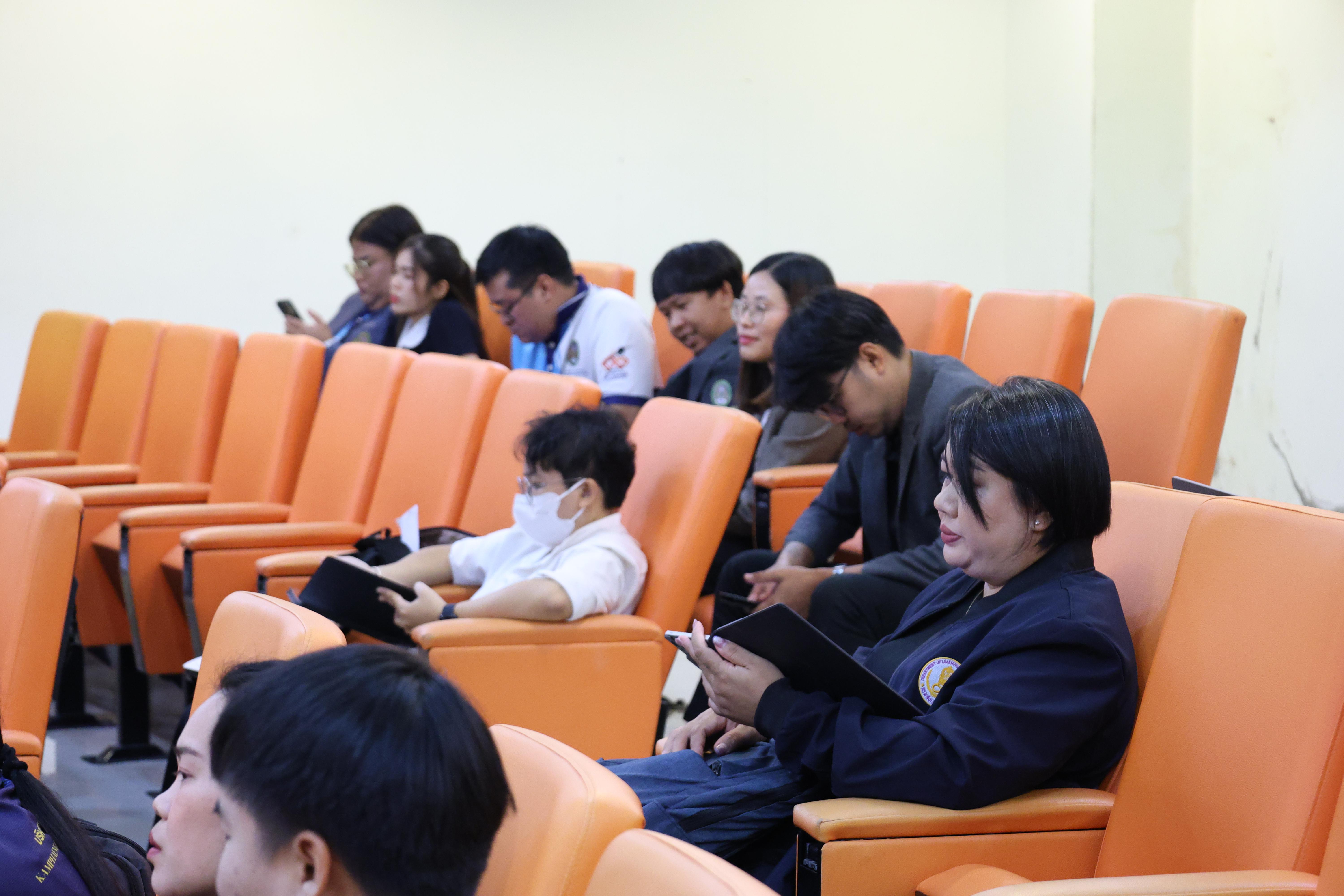 31. กิจกรรมอบรมเชิงปฏิบัติการ เรื่อง พัฒนาทักษะการทำวิจัยอย่างไรให้สำเร็จ และติดตามความก้าวหน้าการทำวิทยานิพนธ์/การค้นคว้าอิสระ สำหรับนักศึกษาระดับบัณฑิตศึกษา สาขาวิชาการบริหารการศึกษา