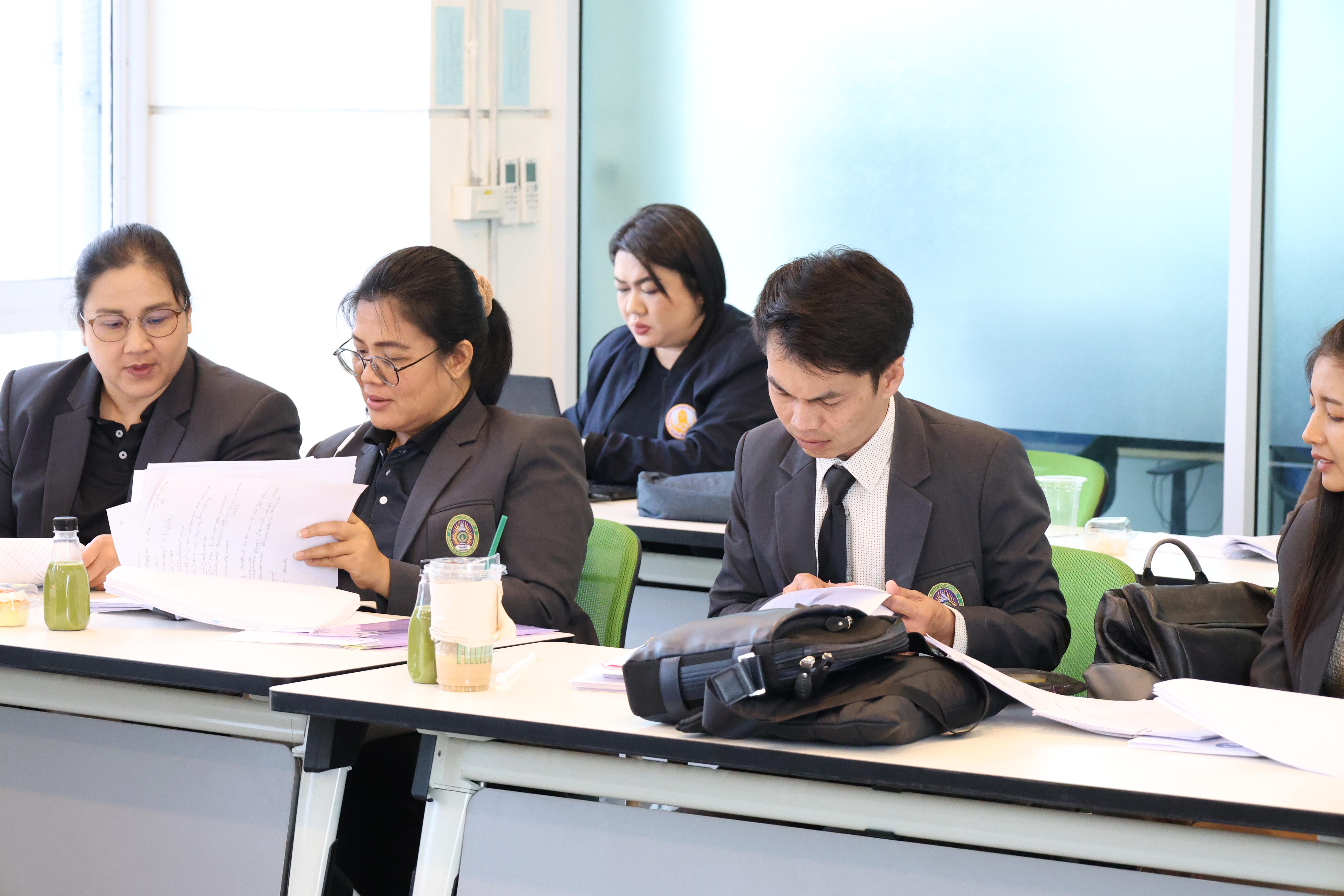 64. กิจกรรมอบรมเชิงปฏิบัติการ เรื่อง พัฒนาทักษะการทำวิจัยอย่างไรให้สำเร็จ และติดตามความก้าวหน้าการทำวิทยานิพนธ์/การค้นคว้าอิสระ สำหรับนักศึกษาระดับบัณฑิตศึกษา สาขาวิชาการบริหารการศึกษา