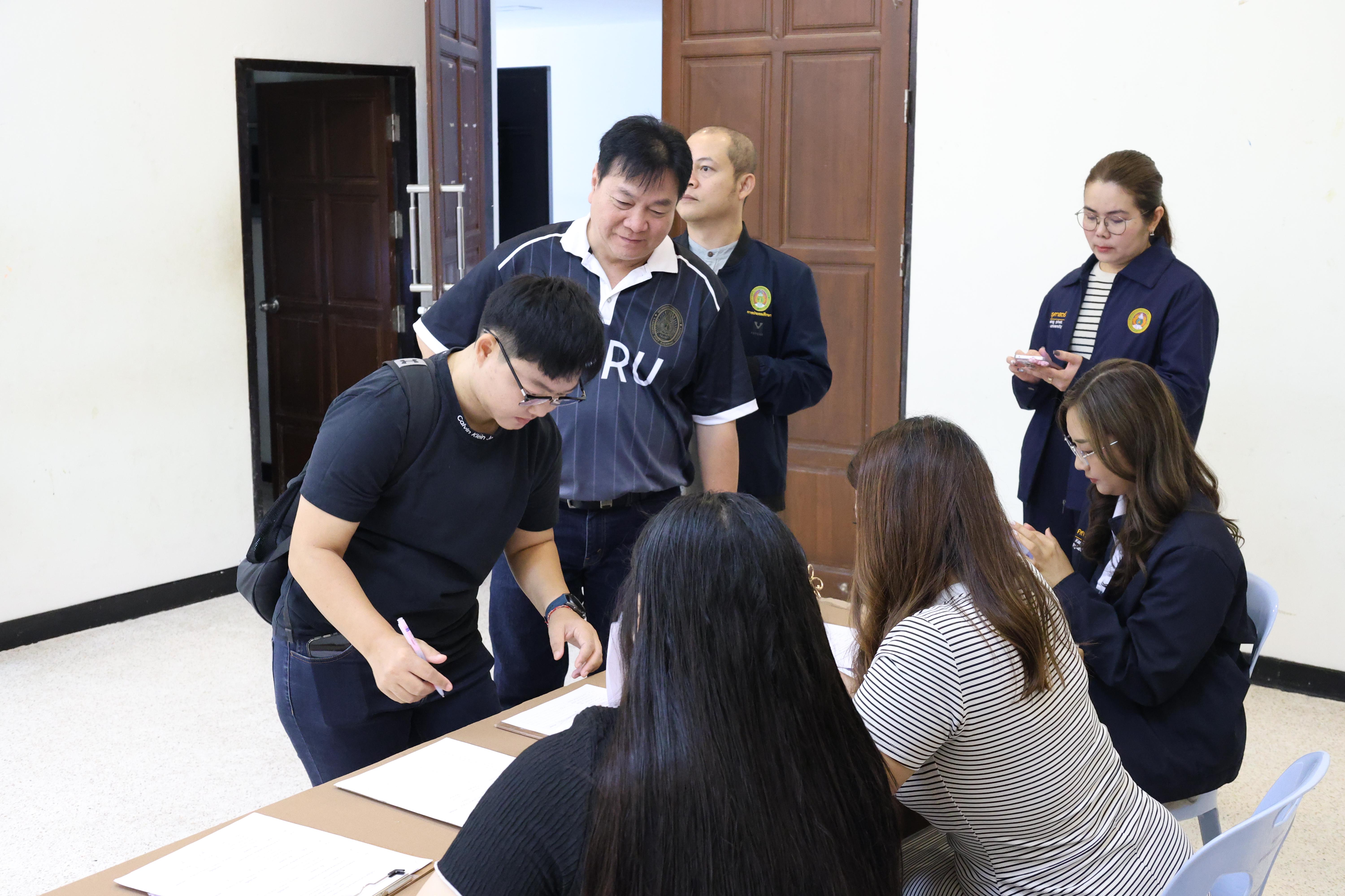 2. จัดโครงการเพื่อพัฒนาพัฒนาสมรรถนะครูของครูสำหรับอาจารย์ผู้สอน และอาจารย์นิเทศหลักสูตรครุศาสตรบัณฑิต ที่มีและยังไม่มีวุฒิทางการศึกษา