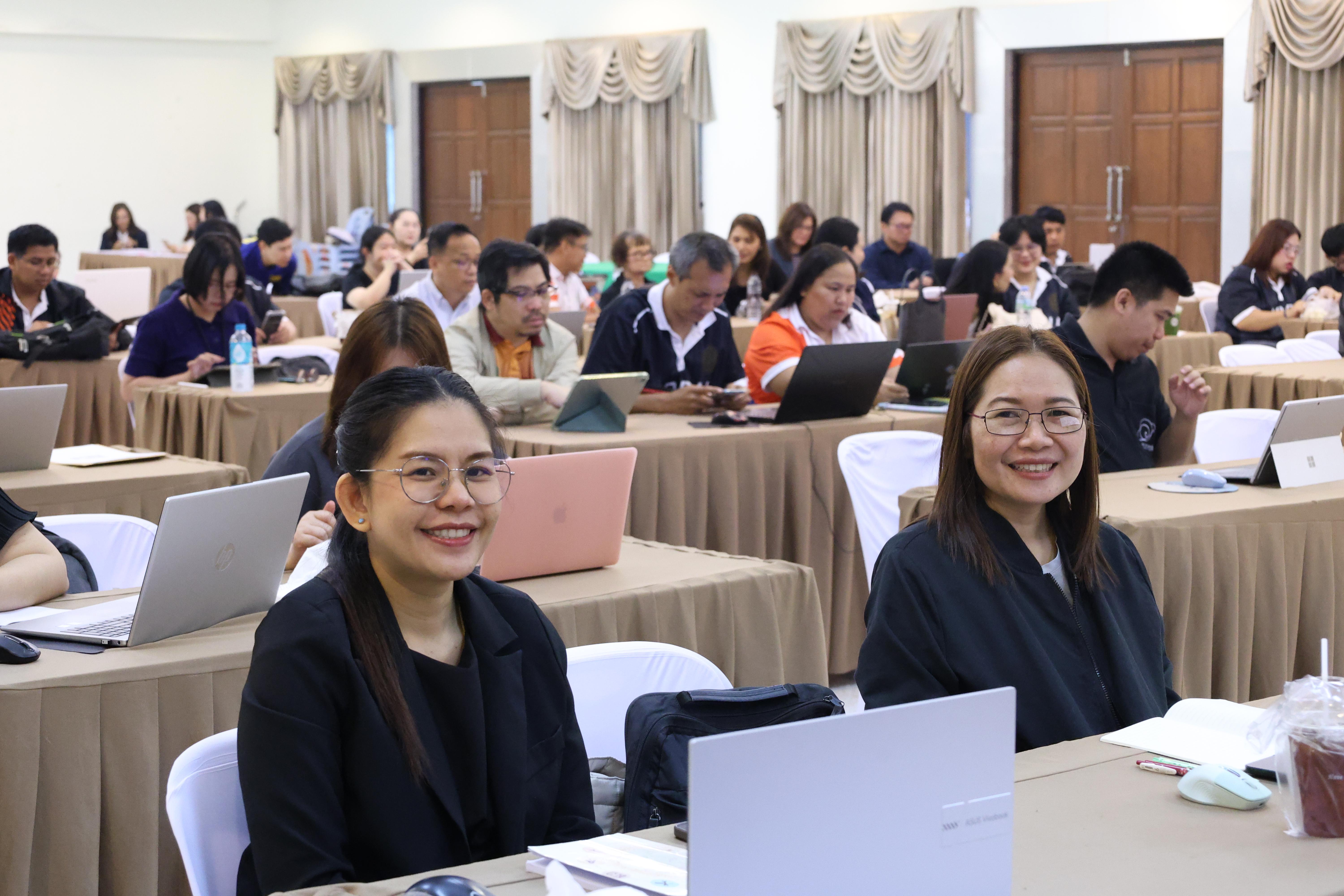 16. จัดโครงการเพื่อพัฒนาพัฒนาสมรรถนะครูของครูสำหรับอาจารย์ผู้สอน และอาจารย์นิเทศหลักสูตรครุศาสตรบัณฑิต ที่มีและยังไม่มีวุฒิทางการศึกษา