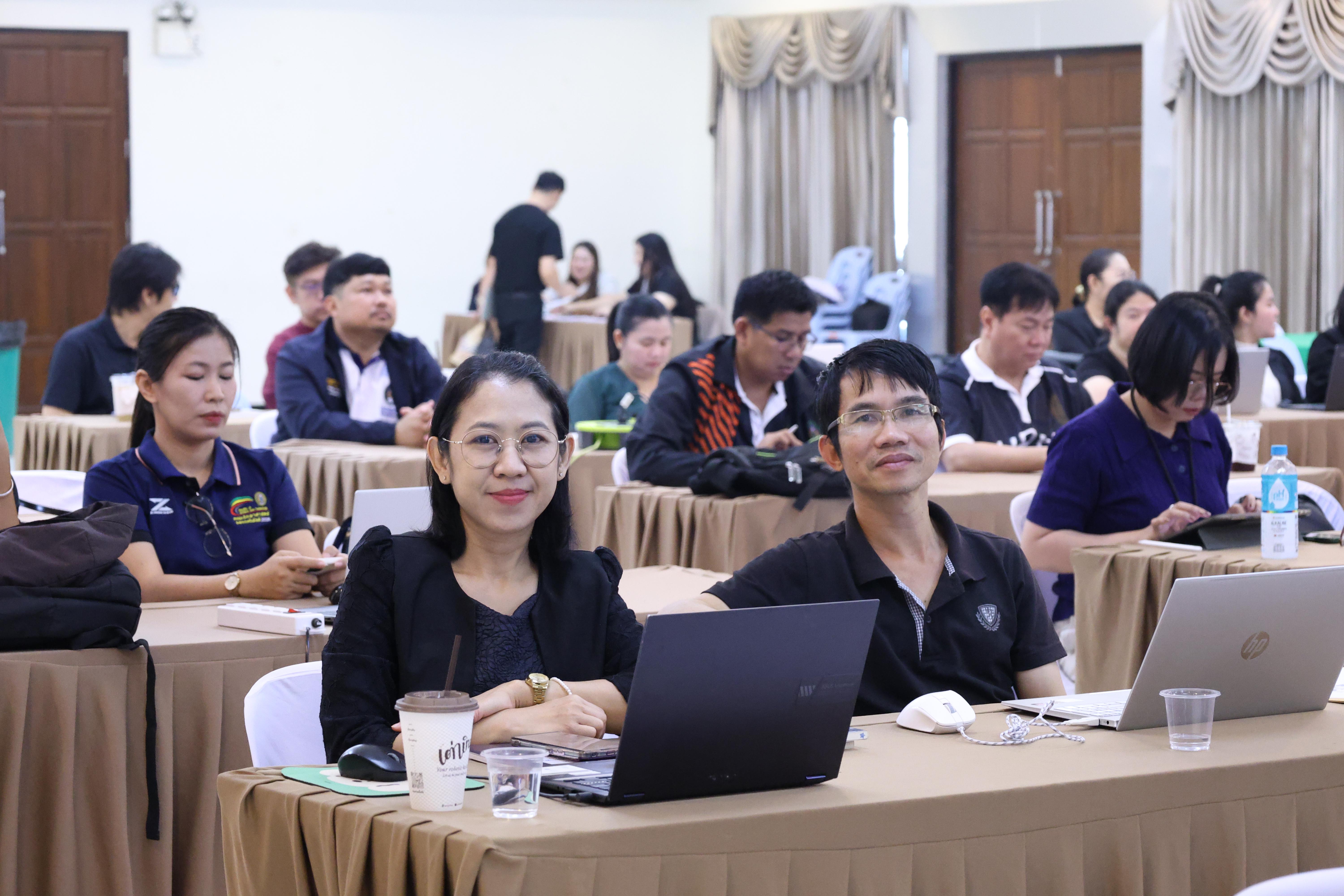 17. จัดโครงการเพื่อพัฒนาพัฒนาสมรรถนะครูของครูสำหรับอาจารย์ผู้สอน และอาจารย์นิเทศหลักสูตรครุศาสตรบัณฑิต ที่มีและยังไม่มีวุฒิทางการศึกษา