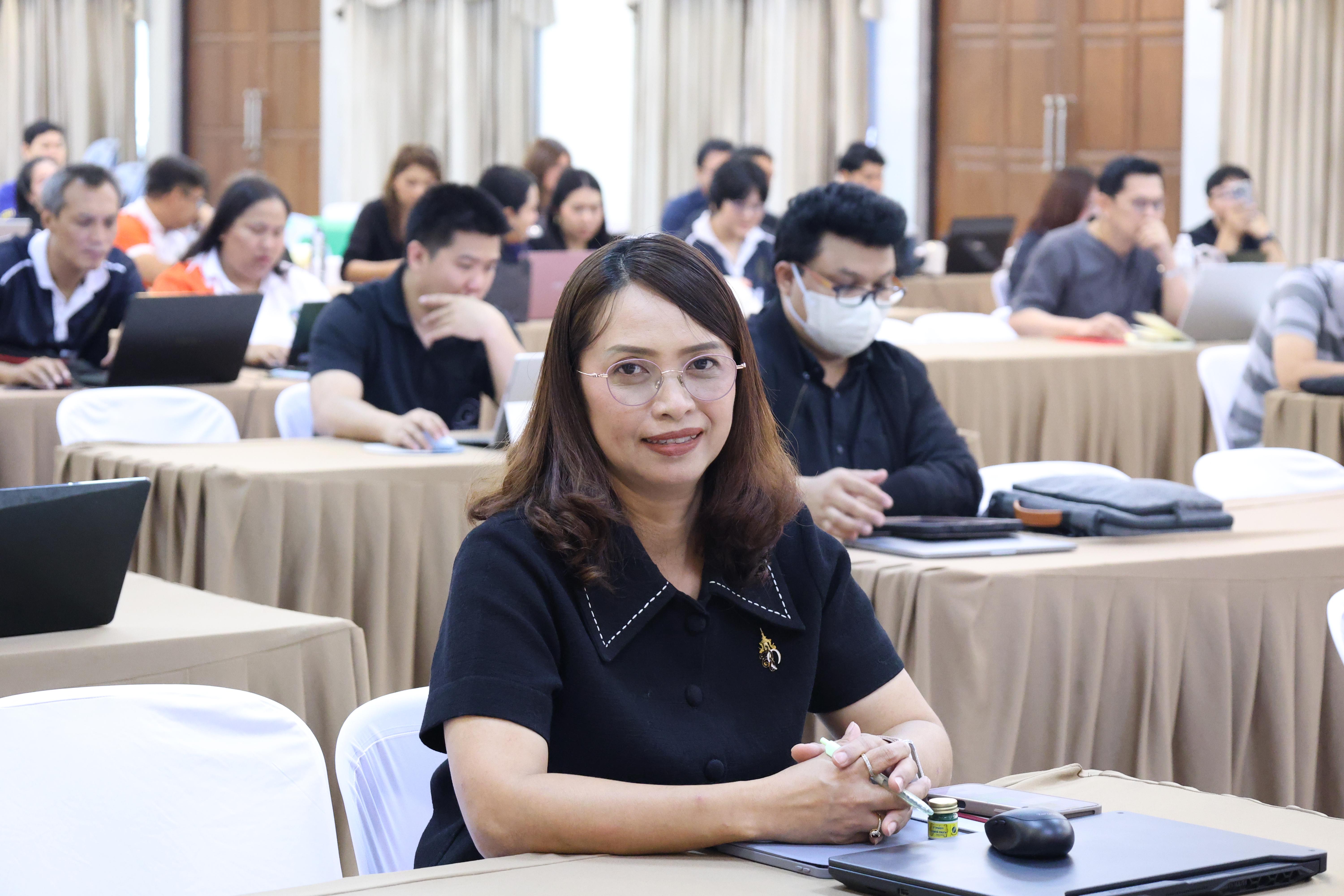 26. จัดโครงการเพื่อพัฒนาพัฒนาสมรรถนะครูของครูสำหรับอาจารย์ผู้สอน และอาจารย์นิเทศหลักสูตรครุศาสตรบัณฑิต ที่มีและยังไม่มีวุฒิทางการศึกษา