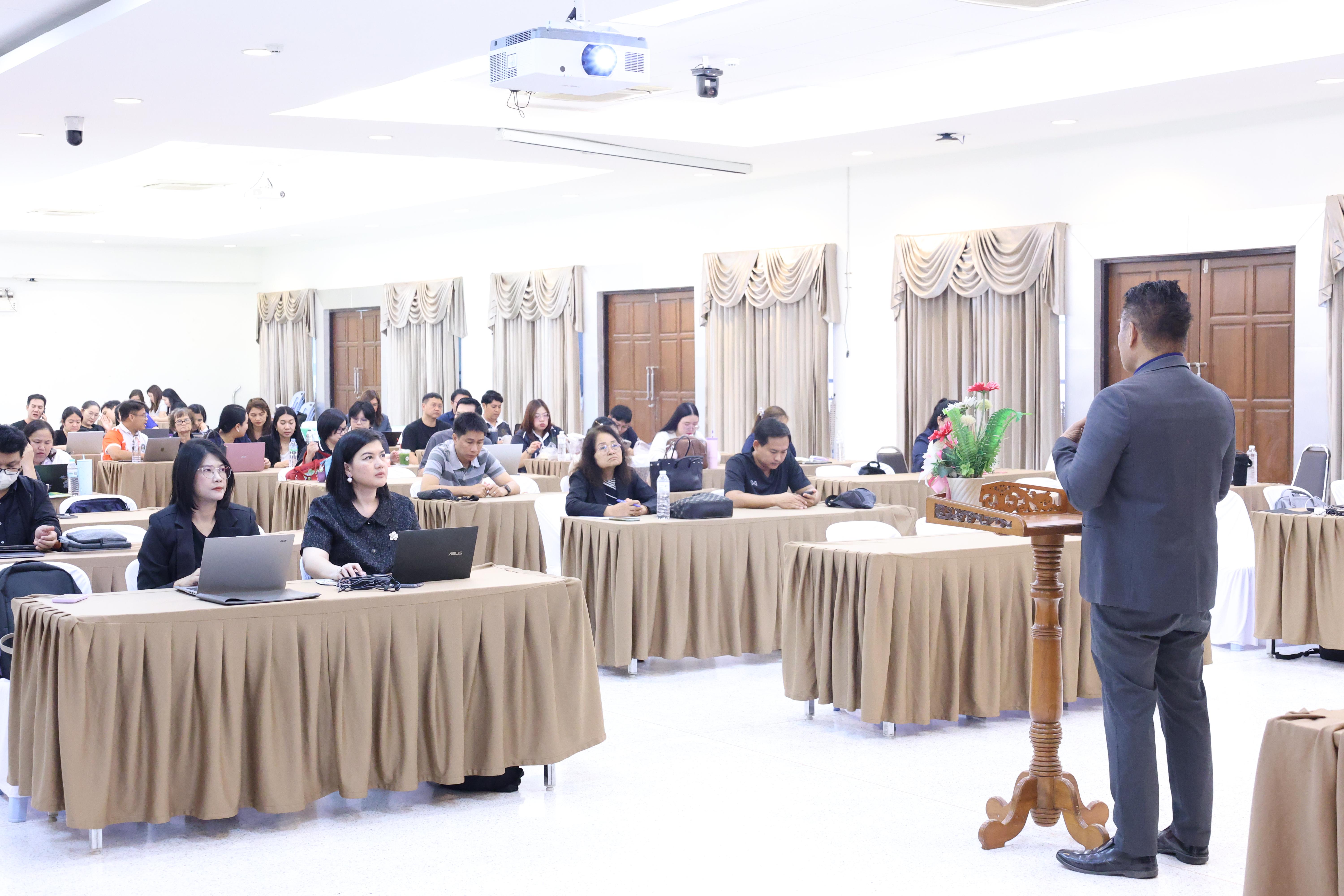 30. จัดโครงการเพื่อพัฒนาพัฒนาสมรรถนะครูของครูสำหรับอาจารย์ผู้สอน และอาจารย์นิเทศหลักสูตรครุศาสตรบัณฑิต ที่มีและยังไม่มีวุฒิทางการศึกษา