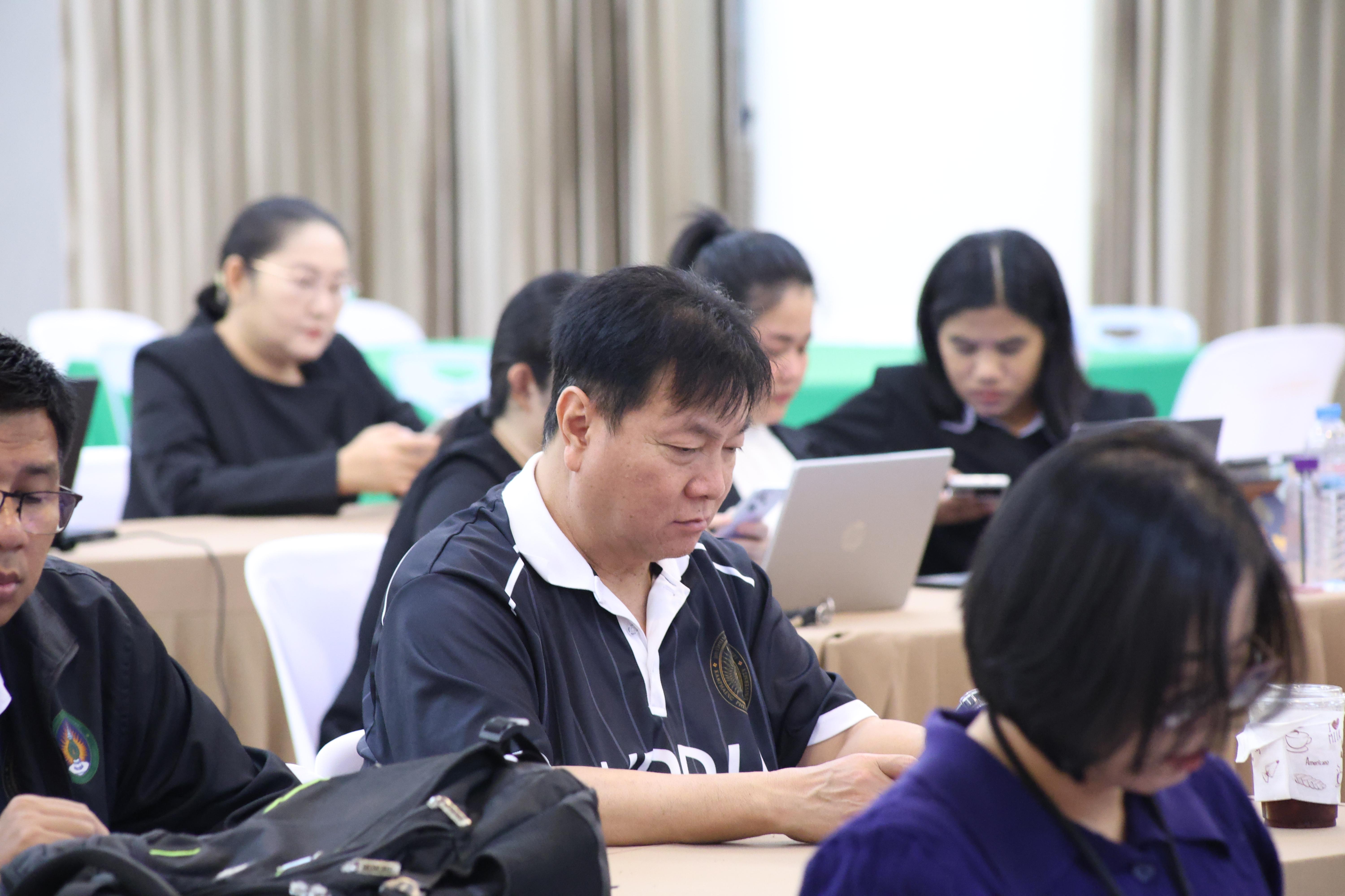 60. จัดโครงการเพื่อพัฒนาพัฒนาสมรรถนะครูของครูสำหรับอาจารย์ผู้สอน และอาจารย์นิเทศหลักสูตรครุศาสตรบัณฑิต ที่มีและยังไม่มีวุฒิทางการศึกษา