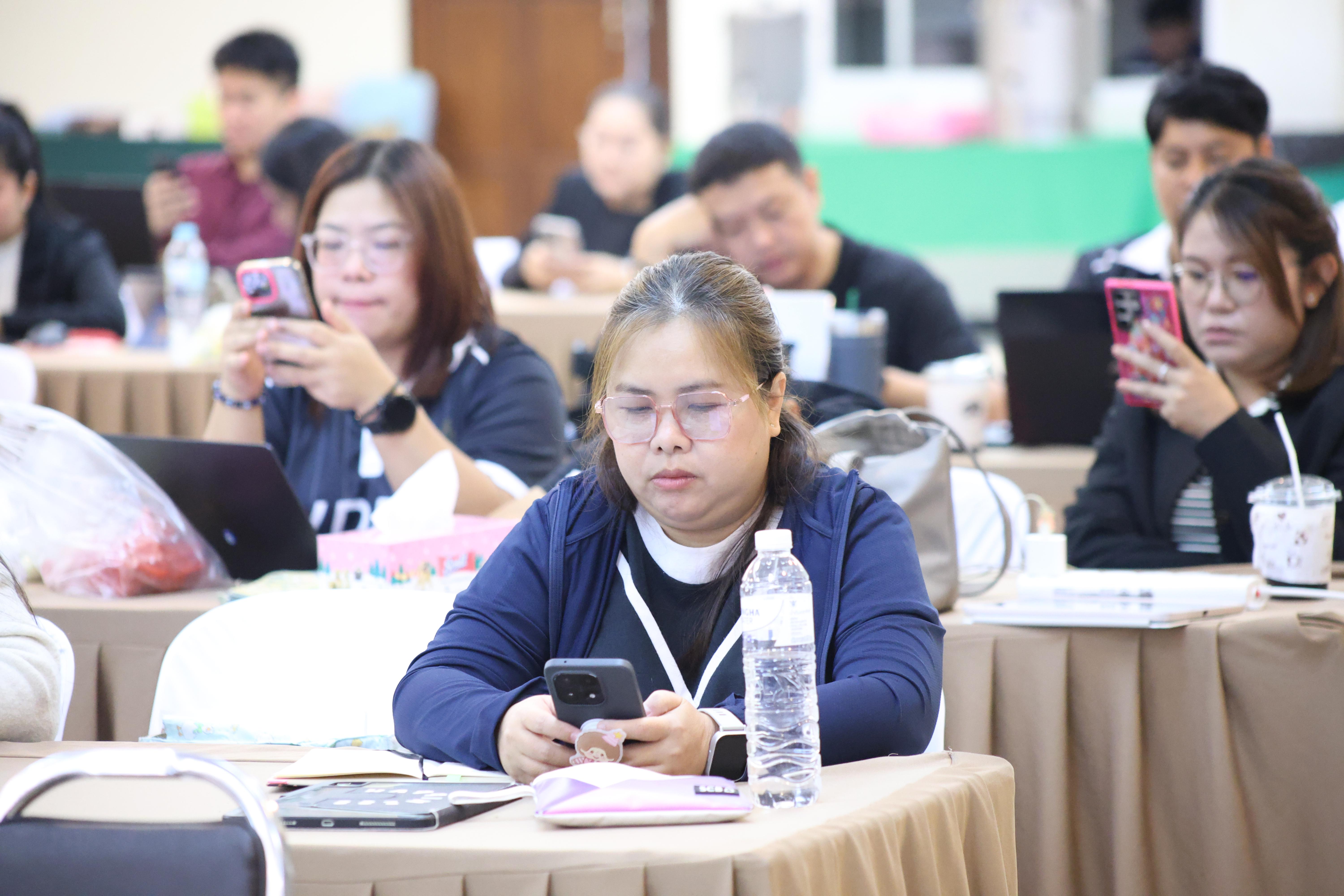 71. จัดโครงการเพื่อพัฒนาพัฒนาสมรรถนะครูของครูสำหรับอาจารย์ผู้สอน และอาจารย์นิเทศหลักสูตรครุศาสตรบัณฑิต ที่มีและยังไม่มีวุฒิทางการศึกษา