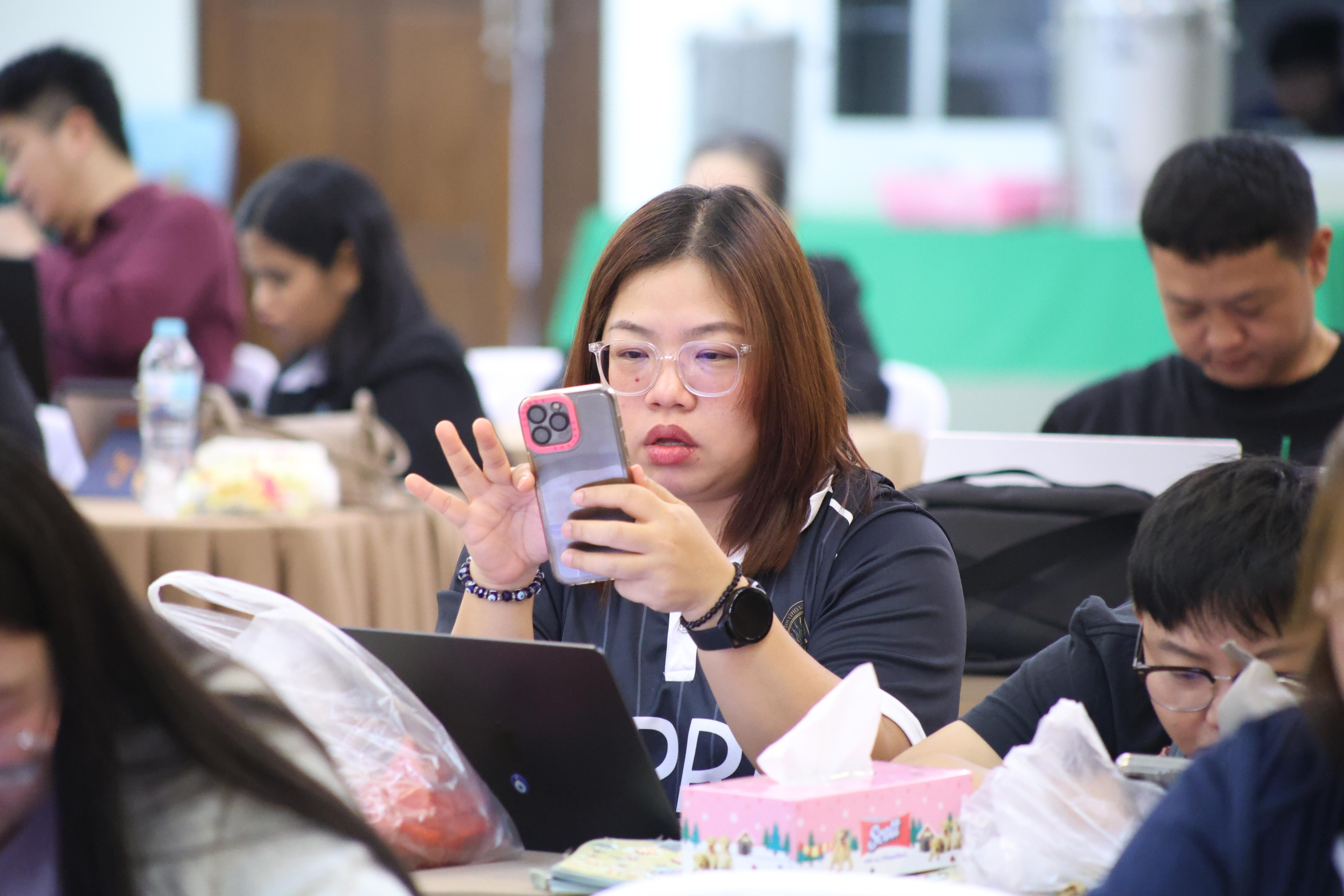 74. จัดโครงการเพื่อพัฒนาพัฒนาสมรรถนะครูของครูสำหรับอาจารย์ผู้สอน และอาจารย์นิเทศหลักสูตรครุศาสตรบัณฑิต ที่มีและยังไม่มีวุฒิทางการศึกษา