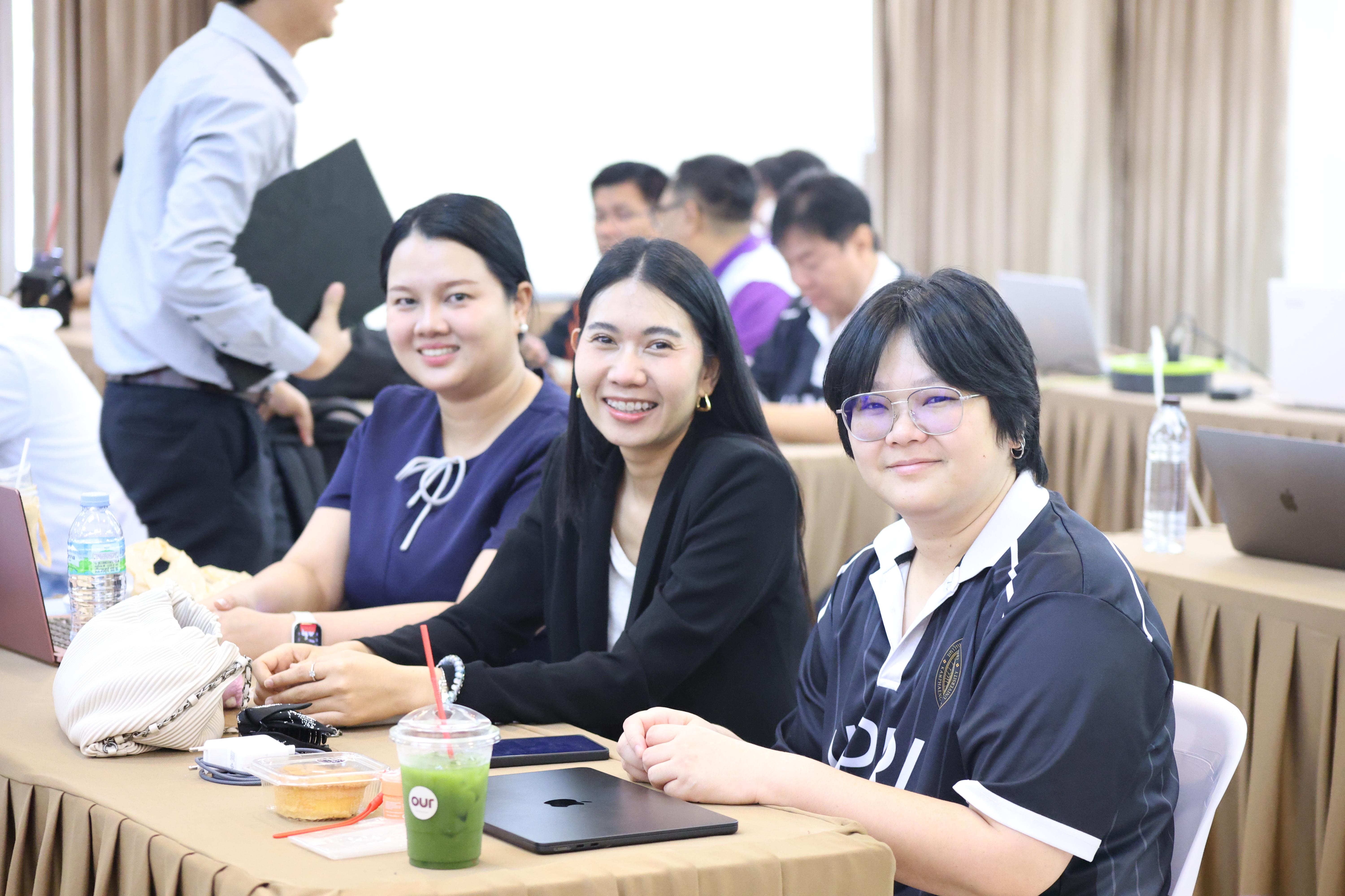 90. จัดโครงการเพื่อพัฒนาพัฒนาสมรรถนะครูของครูสำหรับอาจารย์ผู้สอน และอาจารย์นิเทศหลักสูตรครุศาสตรบัณฑิต ที่มีและยังไม่มีวุฒิทางการศึกษา