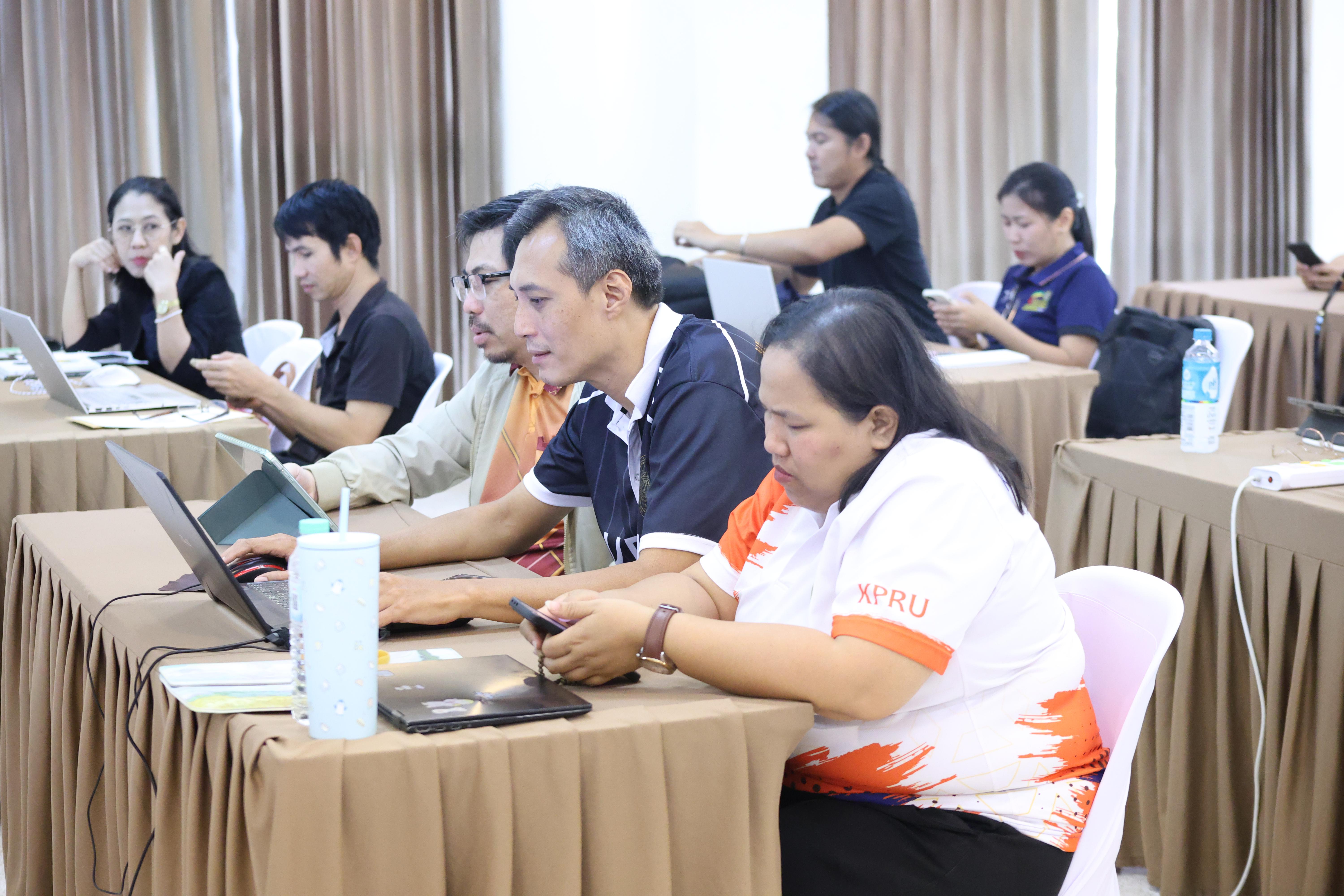 93. จัดโครงการเพื่อพัฒนาพัฒนาสมรรถนะครูของครูสำหรับอาจารย์ผู้สอน และอาจารย์นิเทศหลักสูตรครุศาสตรบัณฑิต ที่มีและยังไม่มีวุฒิทางการศึกษา