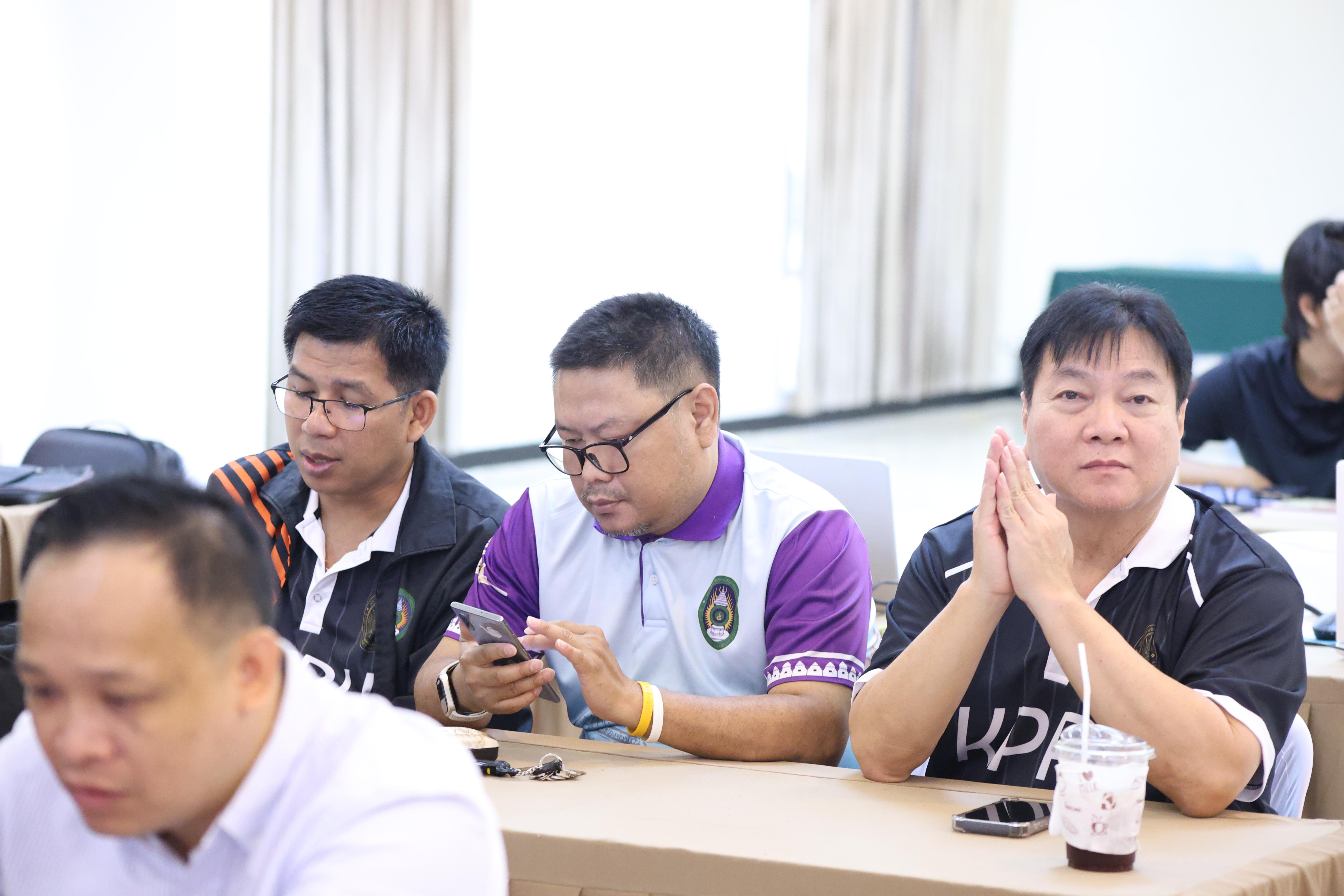 97. จัดโครงการเพื่อพัฒนาพัฒนาสมรรถนะครูของครูสำหรับอาจารย์ผู้สอน และอาจารย์นิเทศหลักสูตรครุศาสตรบัณฑิต ที่มีและยังไม่มีวุฒิทางการศึกษา