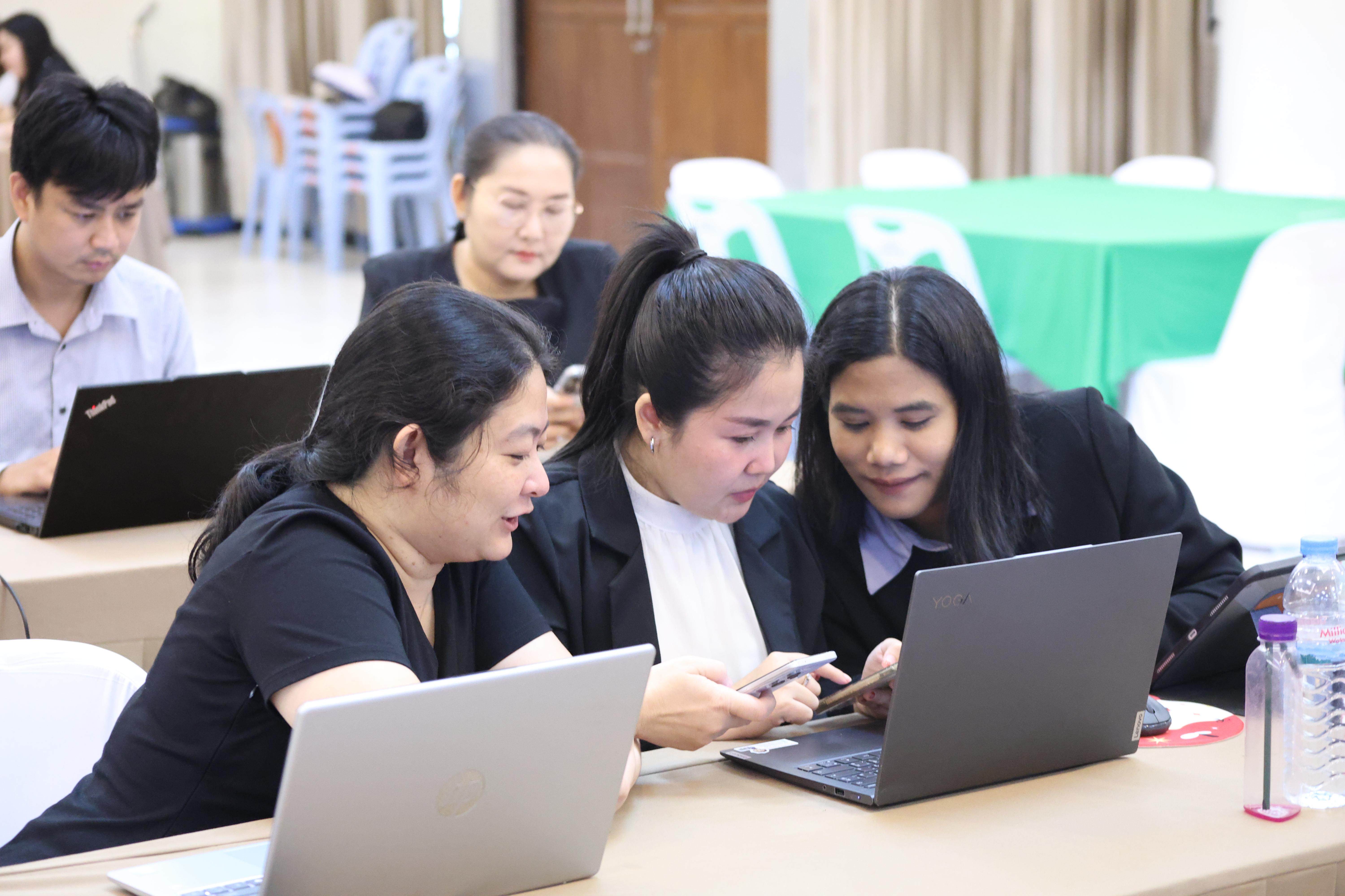 102. จัดโครงการเพื่อพัฒนาพัฒนาสมรรถนะครูของครูสำหรับอาจารย์ผู้สอน และอาจารย์นิเทศหลักสูตรครุศาสตรบัณฑิต ที่มีและยังไม่มีวุฒิทางการศึกษา