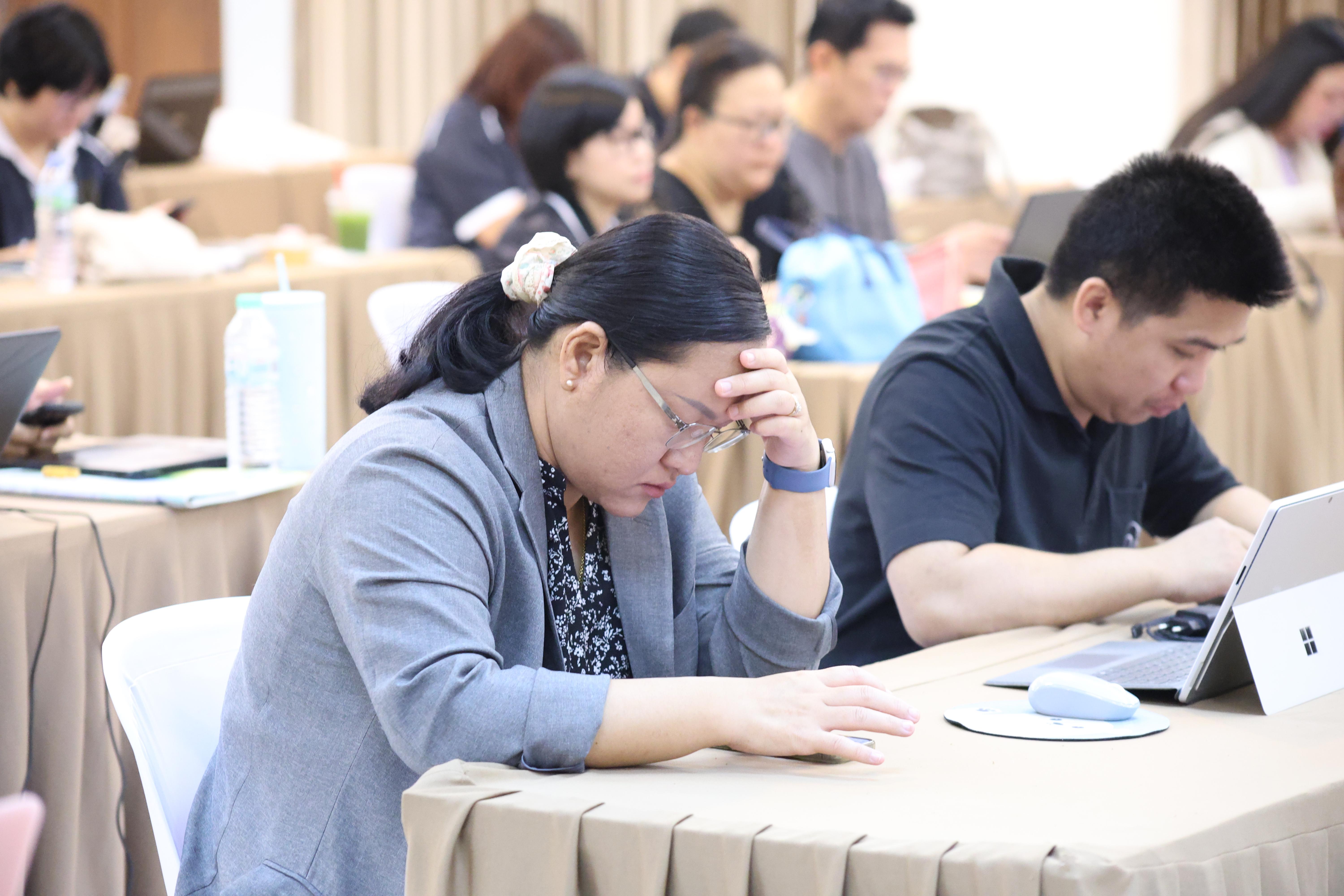 114. จัดโครงการเพื่อพัฒนาพัฒนาสมรรถนะครูของครูสำหรับอาจารย์ผู้สอน และอาจารย์นิเทศหลักสูตรครุศาสตรบัณฑิต ที่มีและยังไม่มีวุฒิทางการศึกษา