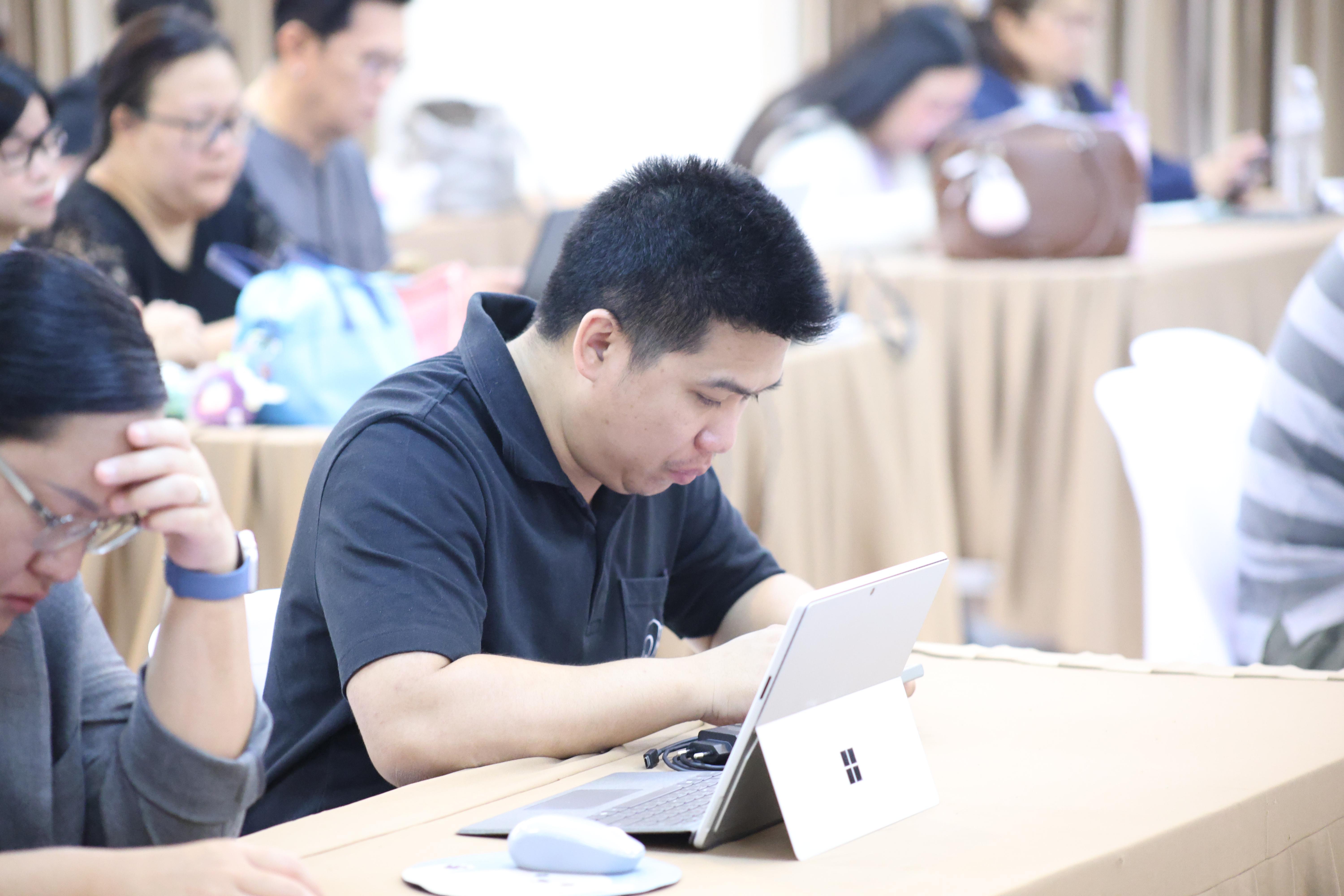 115. จัดโครงการเพื่อพัฒนาพัฒนาสมรรถนะครูของครูสำหรับอาจารย์ผู้สอน และอาจารย์นิเทศหลักสูตรครุศาสตรบัณฑิต ที่มีและยังไม่มีวุฒิทางการศึกษา