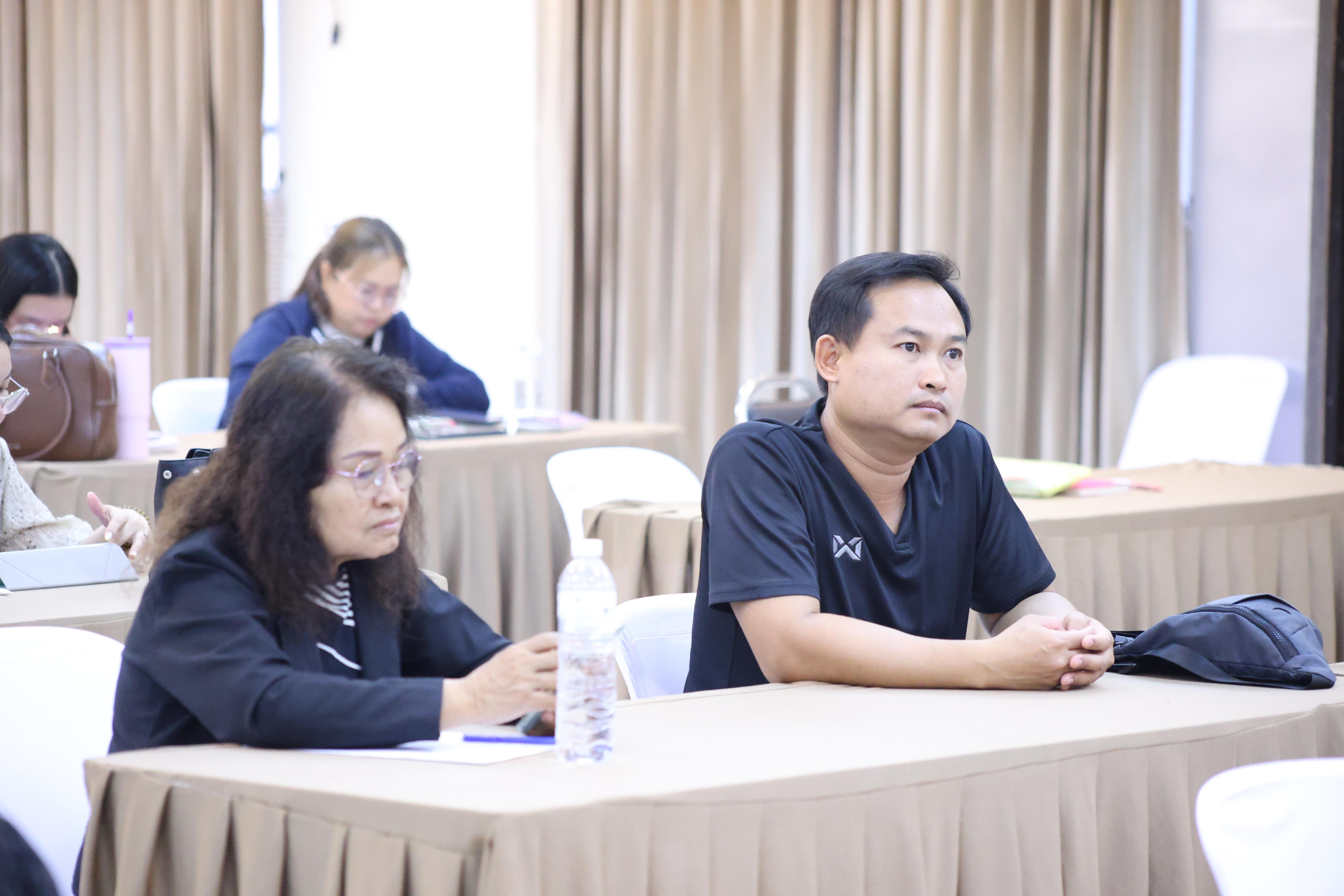 118. จัดโครงการเพื่อพัฒนาพัฒนาสมรรถนะครูของครูสำหรับอาจารย์ผู้สอน และอาจารย์นิเทศหลักสูตรครุศาสตรบัณฑิต ที่มีและยังไม่มีวุฒิทางการศึกษา