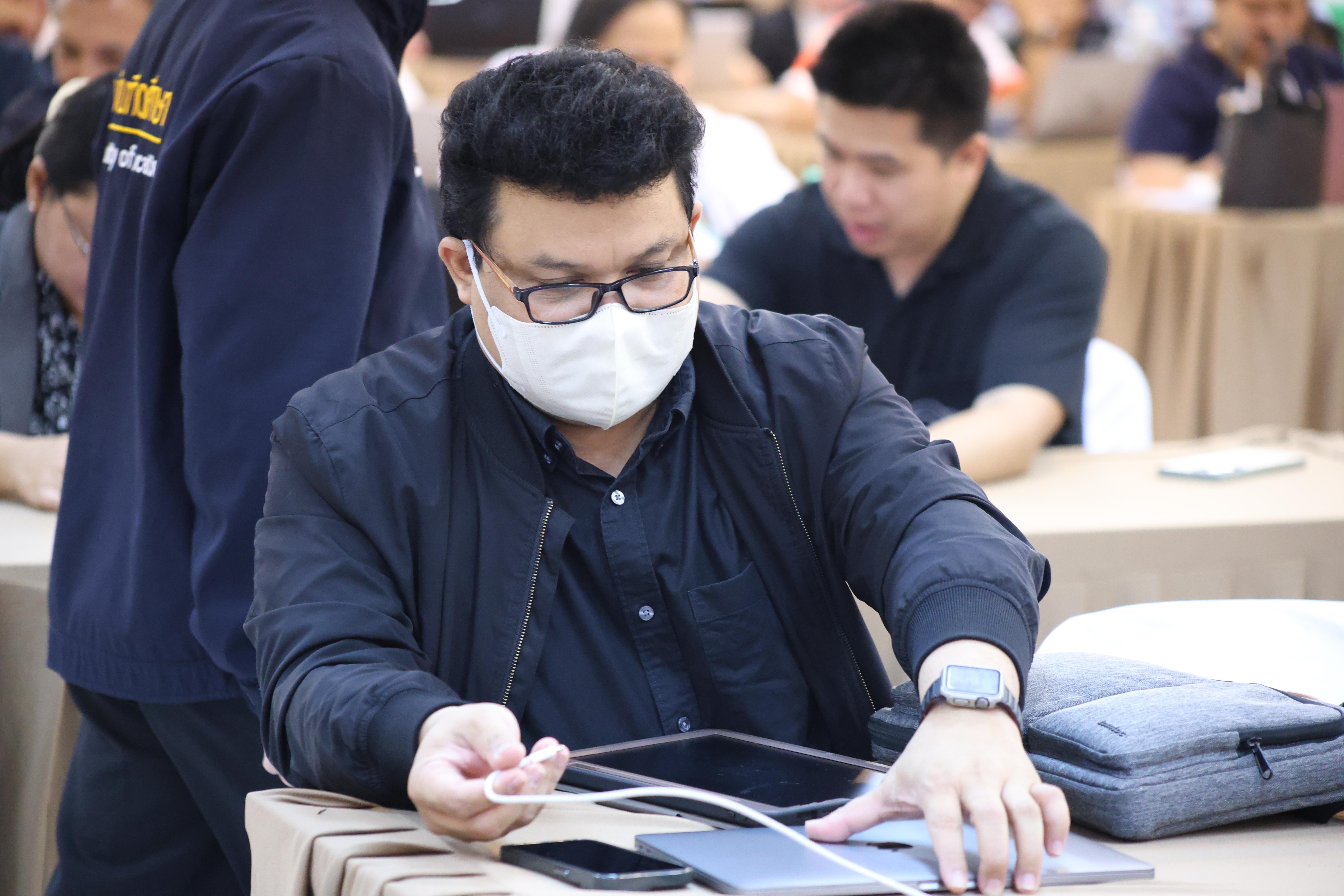 119. จัดโครงการเพื่อพัฒนาพัฒนาสมรรถนะครูของครูสำหรับอาจารย์ผู้สอน และอาจารย์นิเทศหลักสูตรครุศาสตรบัณฑิต ที่มีและยังไม่มีวุฒิทางการศึกษา