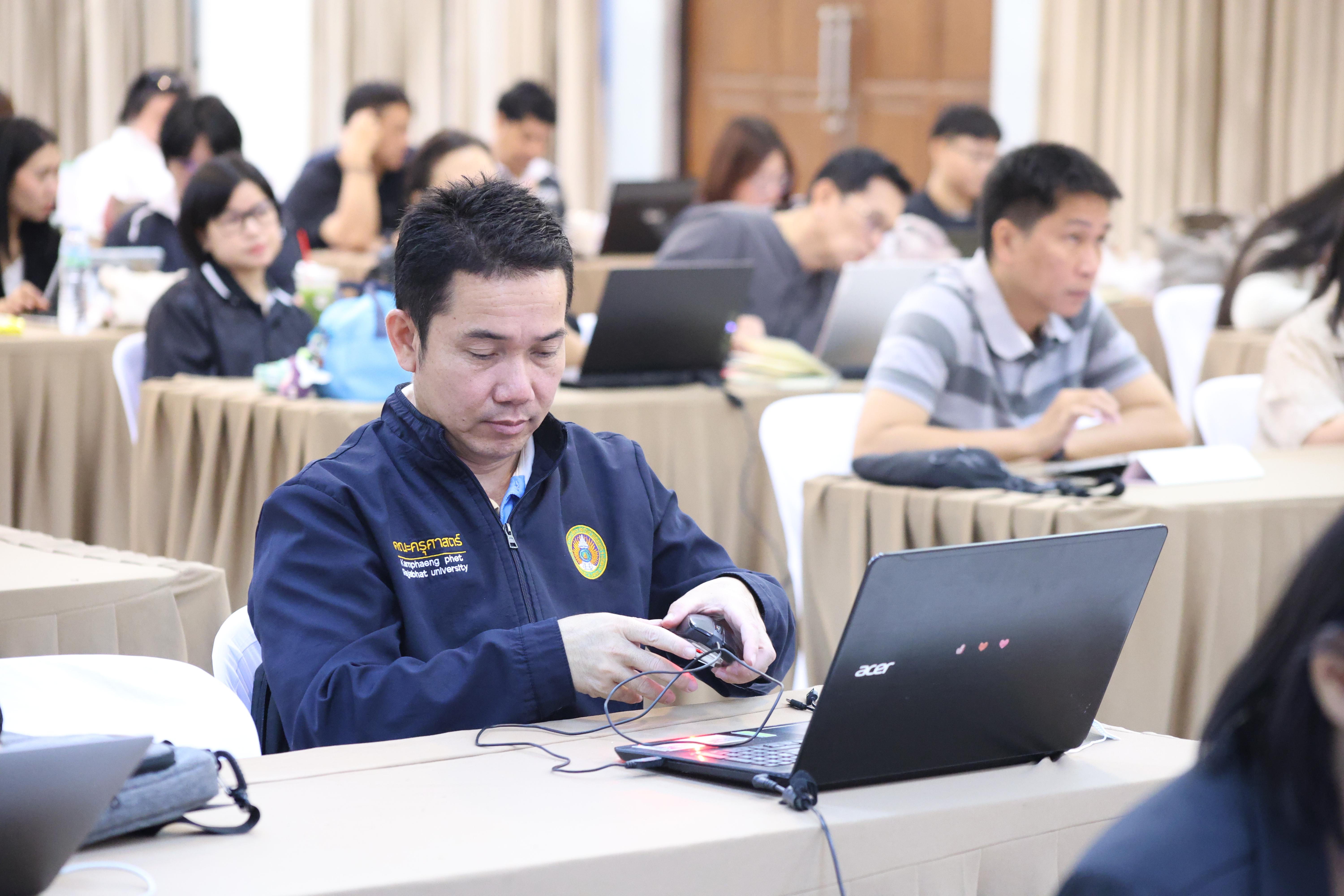 120. จัดโครงการเพื่อพัฒนาพัฒนาสมรรถนะครูของครูสำหรับอาจารย์ผู้สอน และอาจารย์นิเทศหลักสูตรครุศาสตรบัณฑิต ที่มีและยังไม่มีวุฒิทางการศึกษา